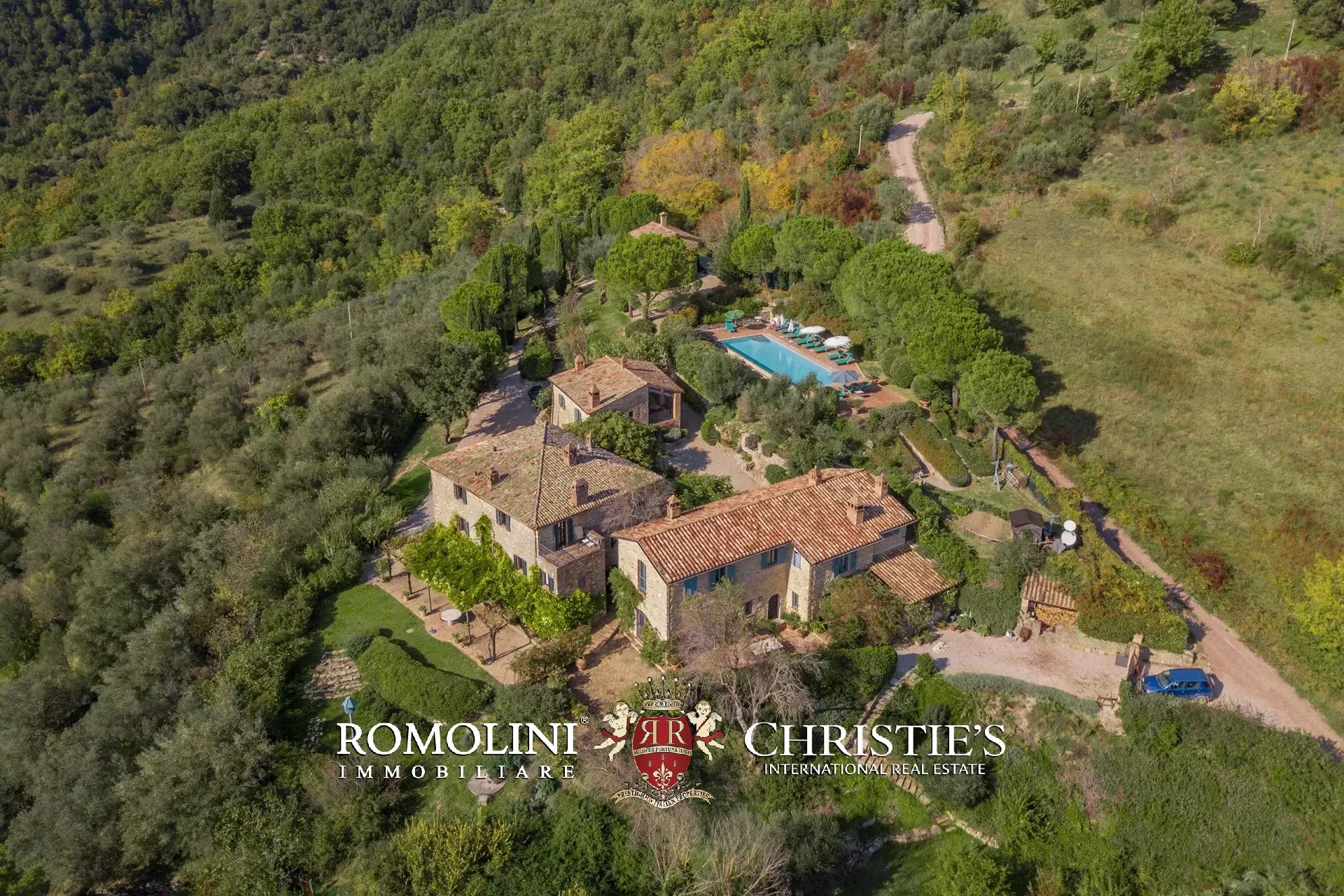  FINELY RESTORED RURAL COMPLEX FOR SALE IN UMBERTIDE UMBRIA