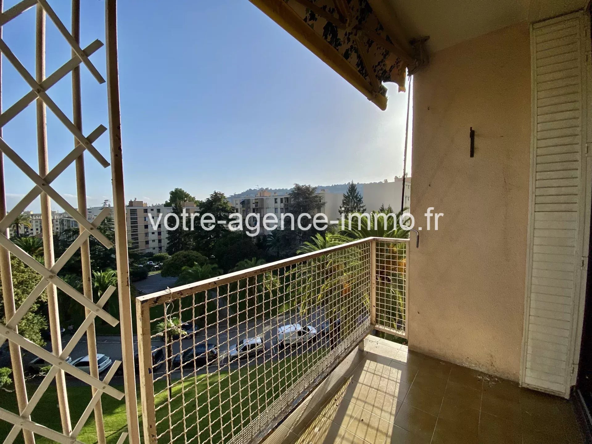 Nice- Le ray : Location 3p d&rsquo;environ 65m² avec balcon et parking