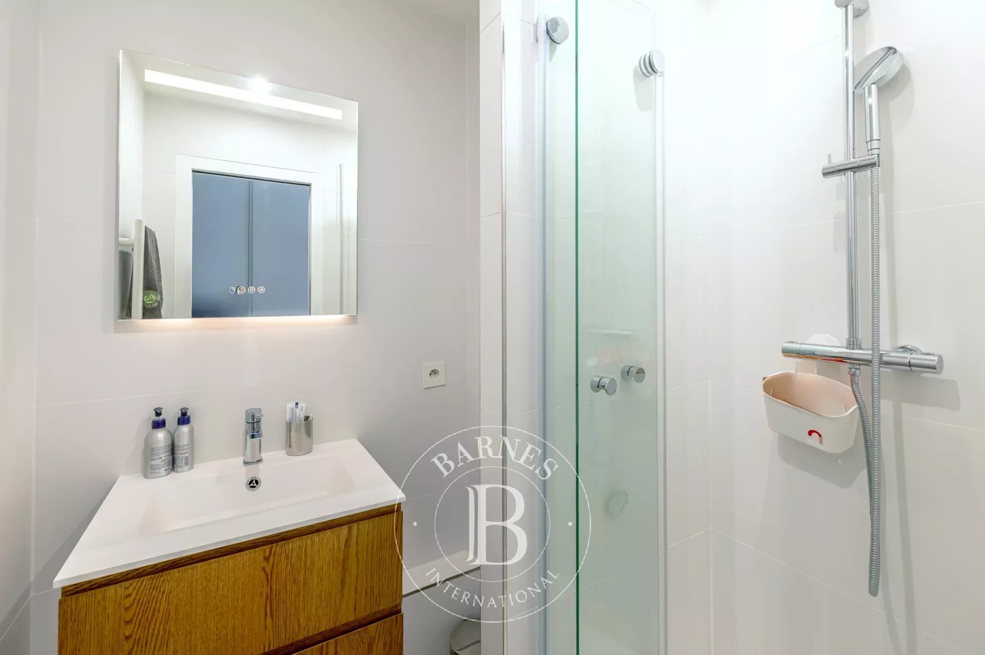 Daire Levallois-Perret - picture 10