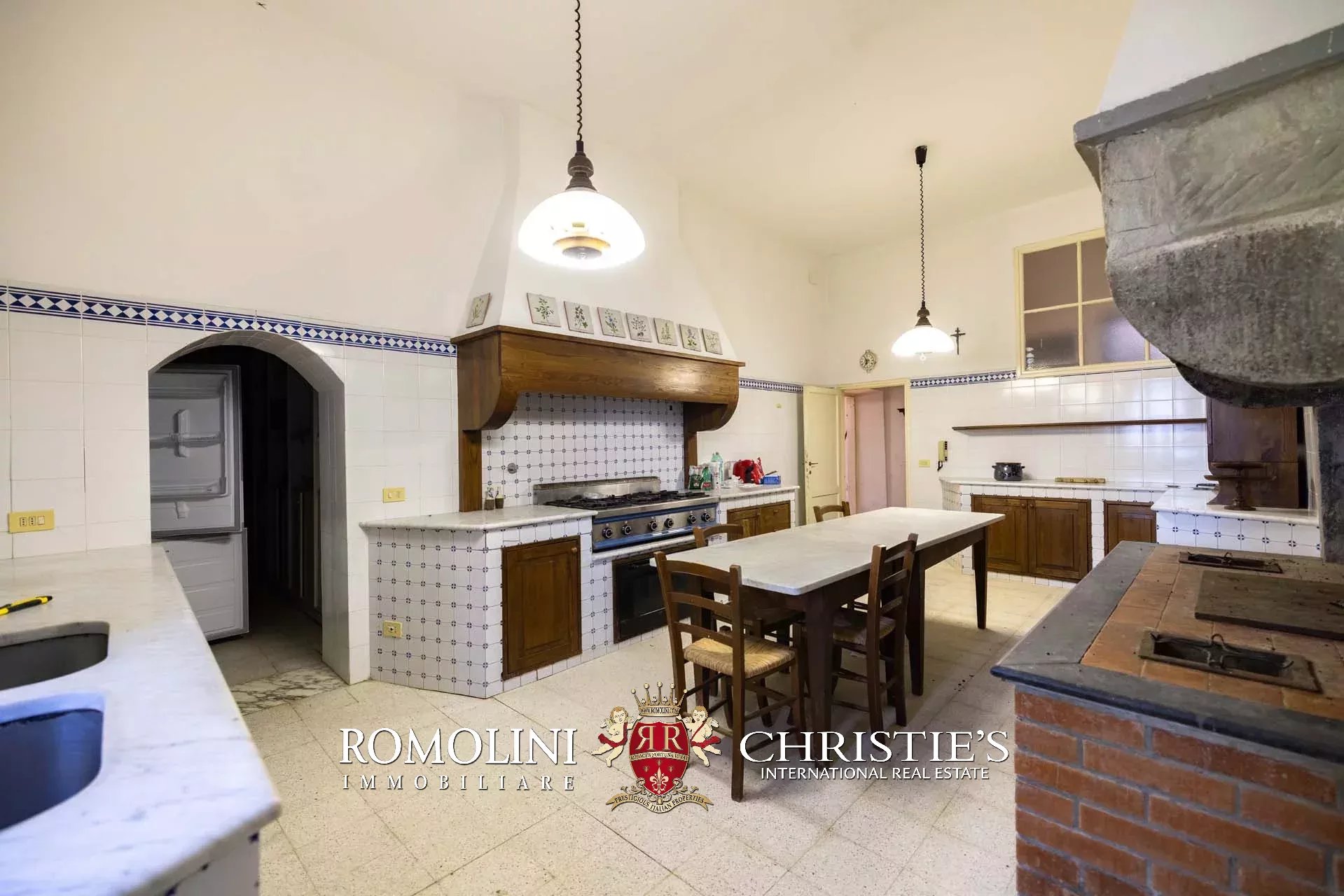16 Bedroom Villa/Townhouse's Image 50
