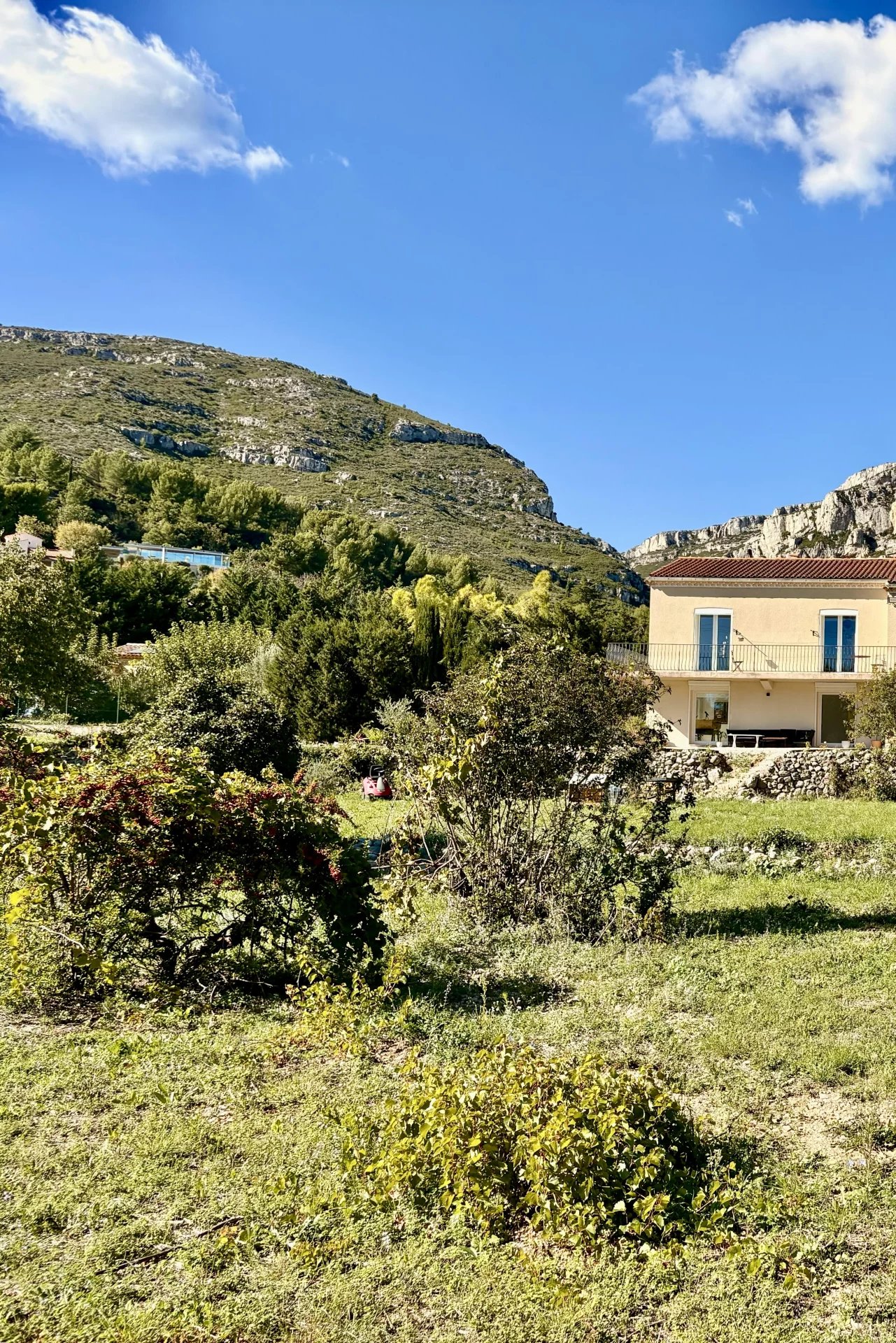 Maison mitoyenne de 105 m² sur 1000 m² à Lascours