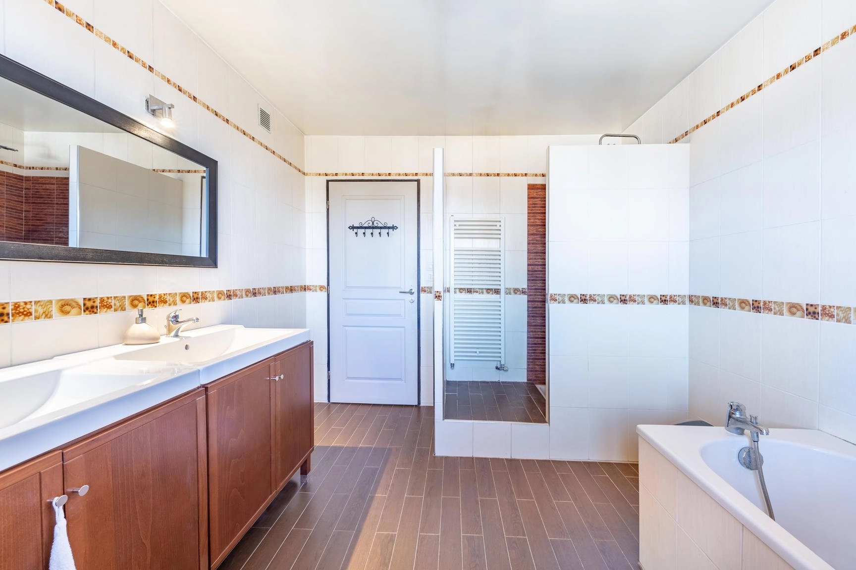 LES CHERES - Maison de 174 m² avec toit terrasse