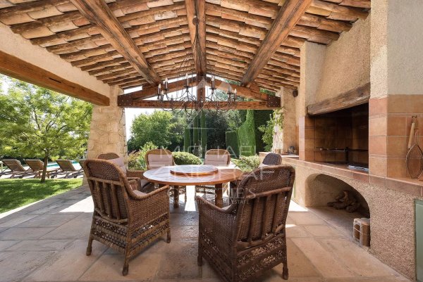 Close to Saint Paul de Vence - Architect villa — photo 3
