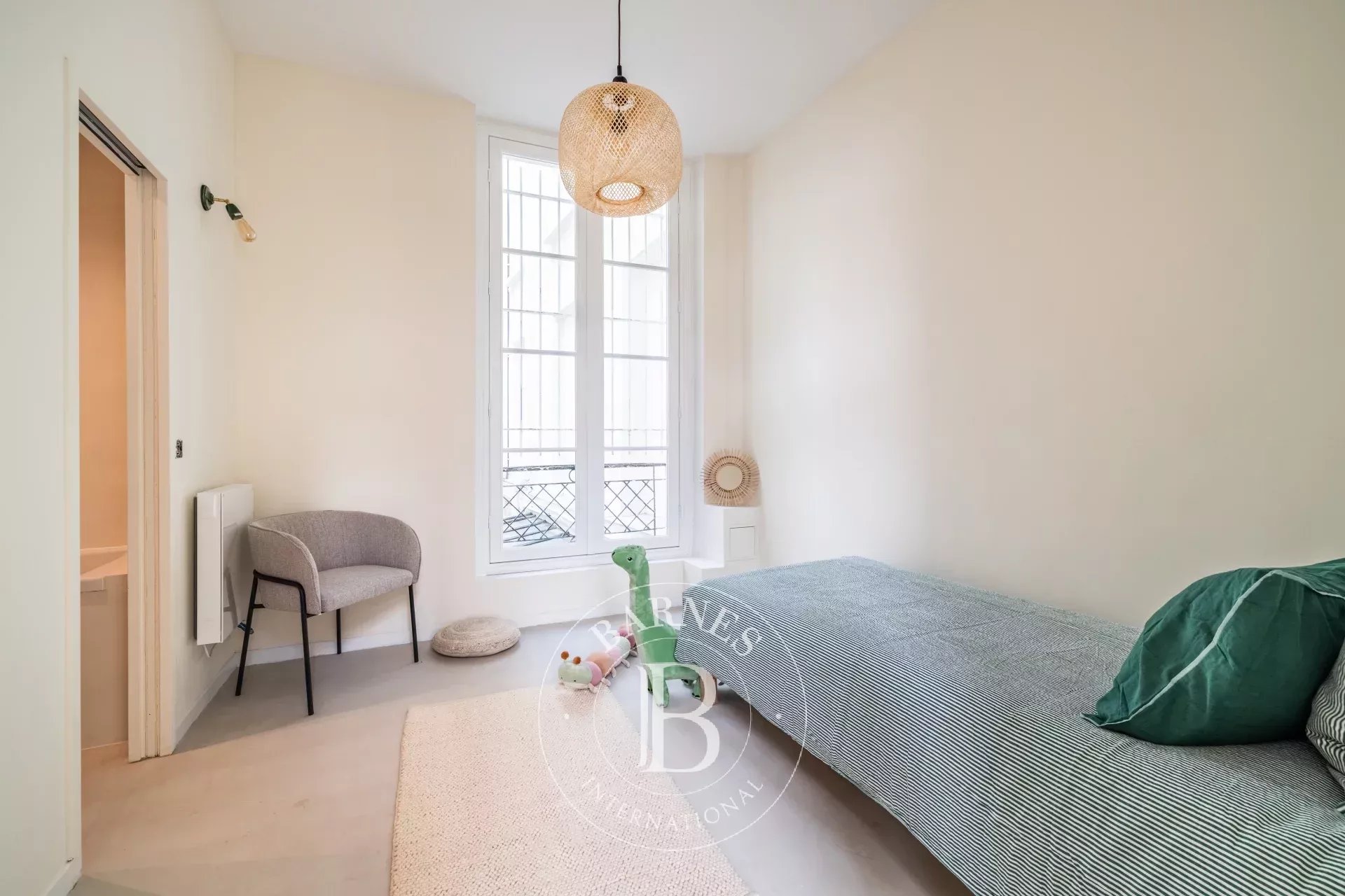 Daire Paris 11ème - picture 17