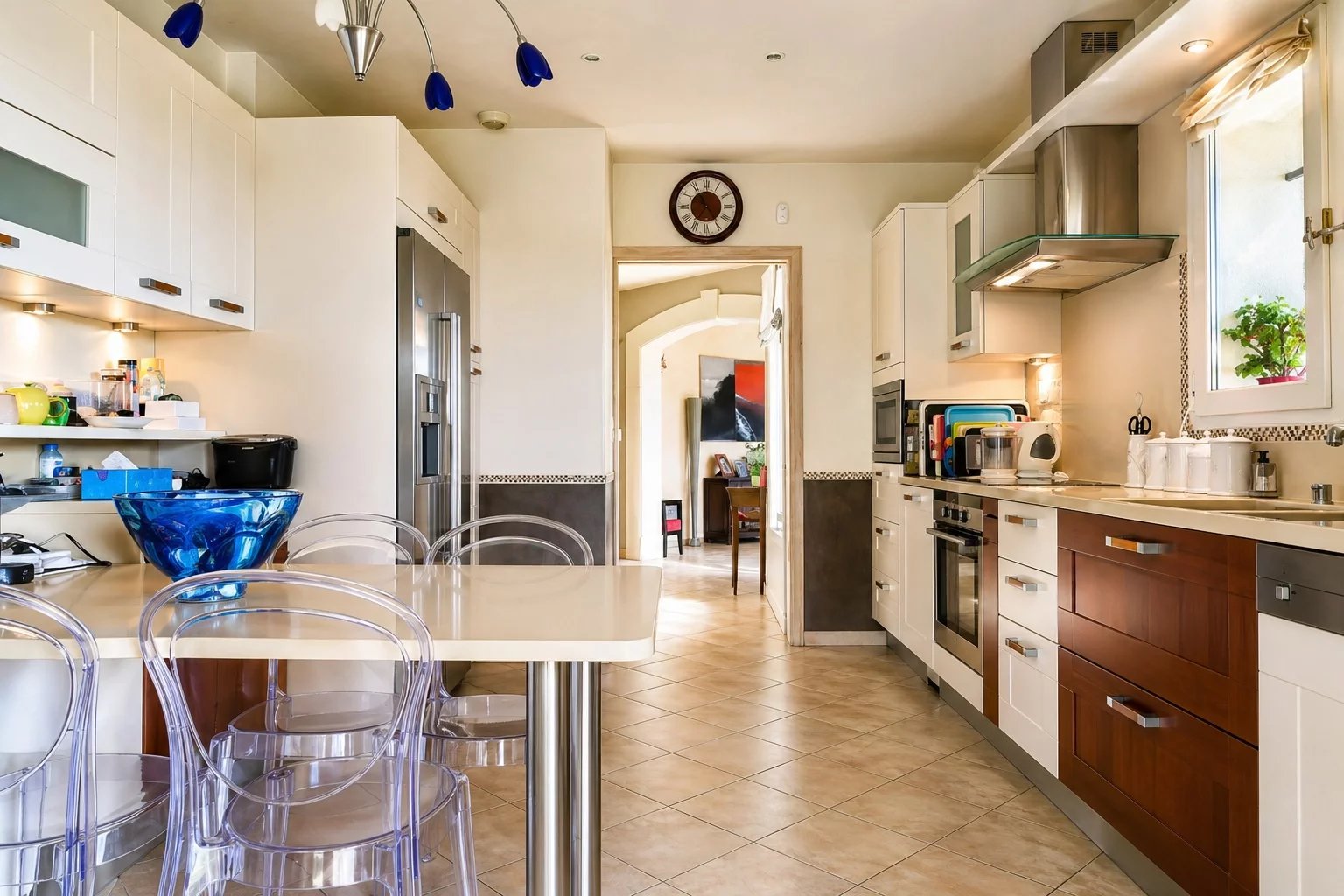  Image of Villa - 4 Bedrooms for Sale in Alpes-Maritimes-Vence-France, Image 9