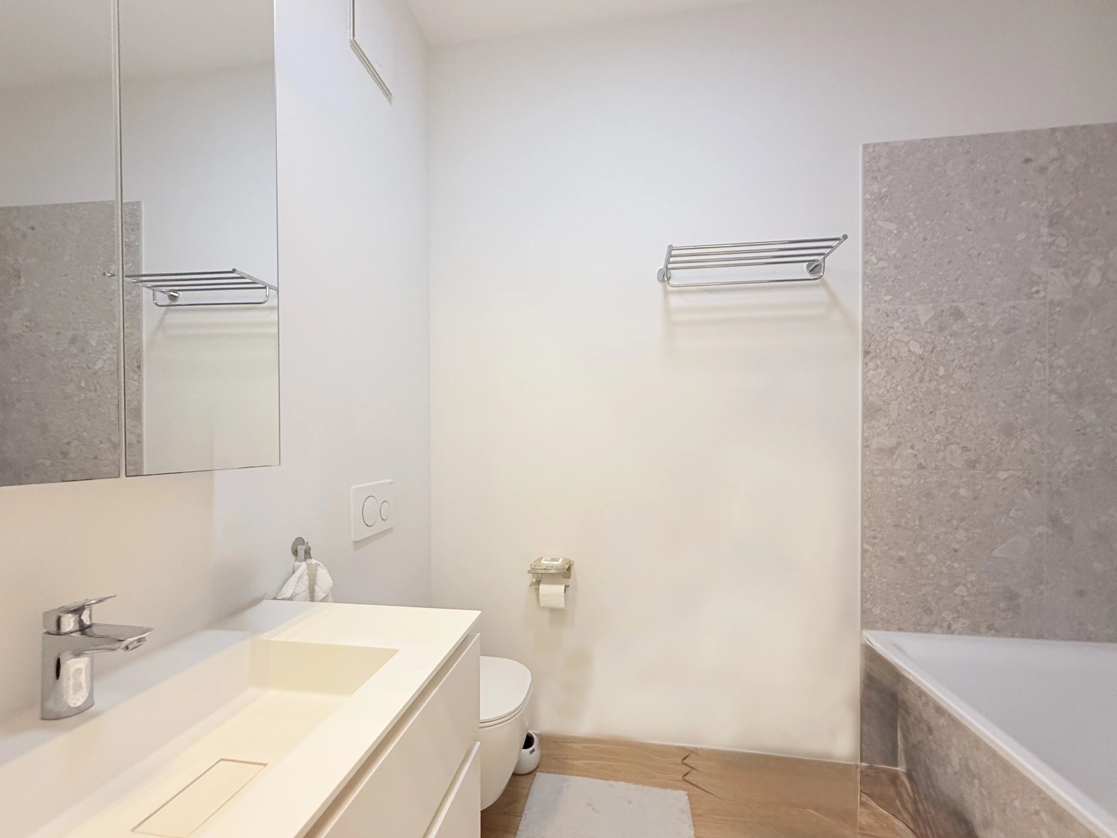 Apparemment moderne avec belle vue – Vente autorisée aux étrangers
