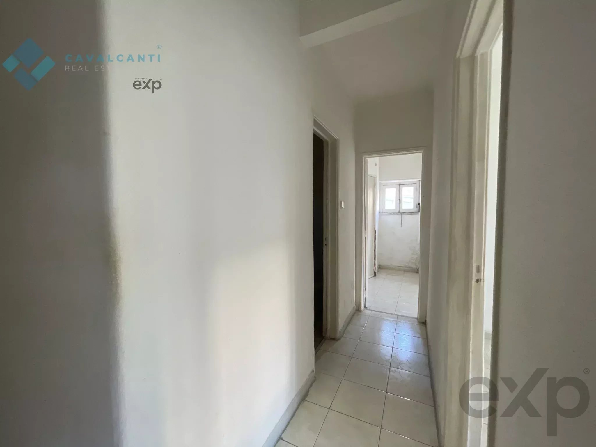 T2 to remodel - Carnaxide | Ideal for own home or investment 2790-005 image 16