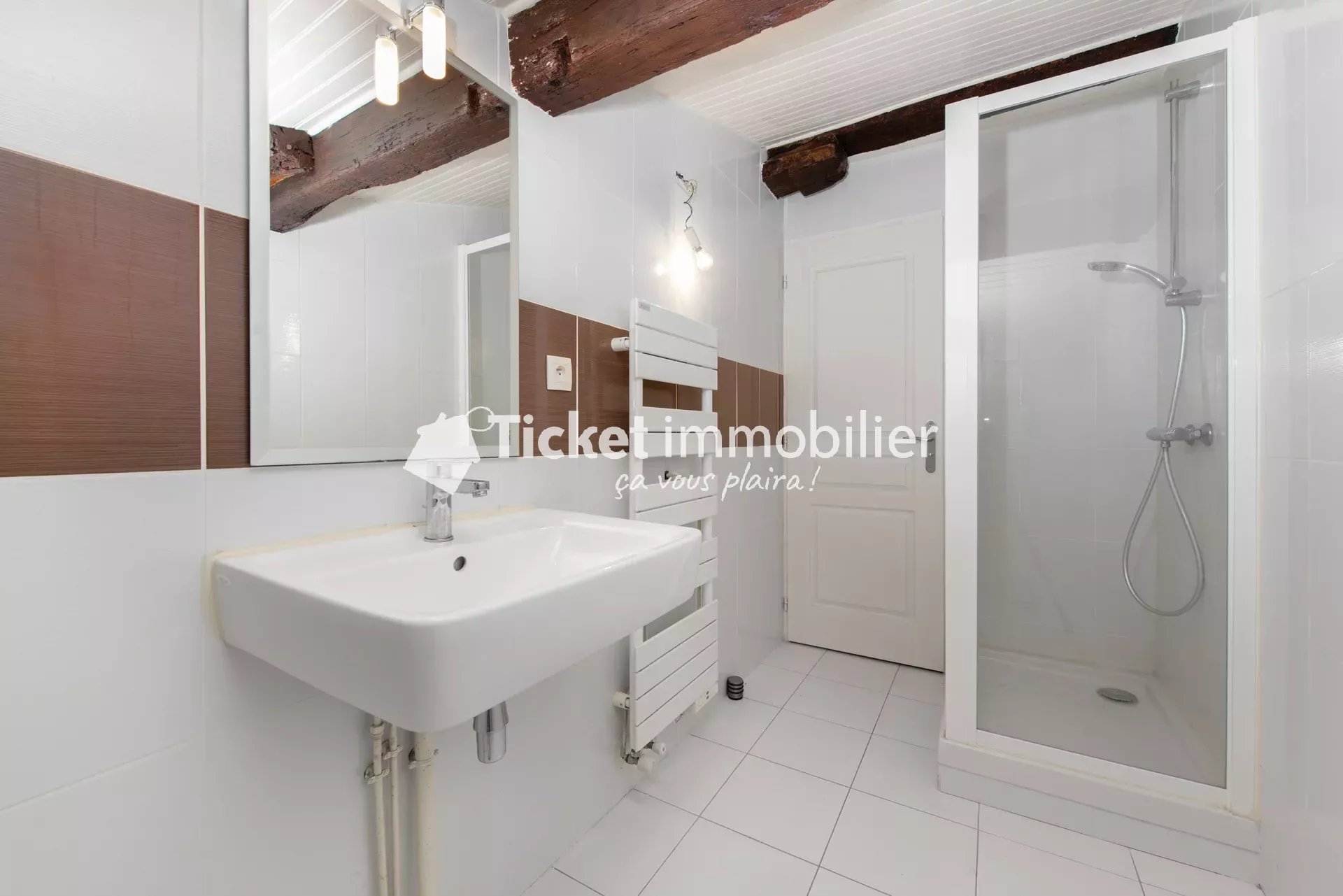 VILLA 6 PIECES 288 M2 RÉNOVÉE AVEC PISCINE, JARDIN, GARAGE ET PERGOLA BIOCLIMATIQUE — photo 19