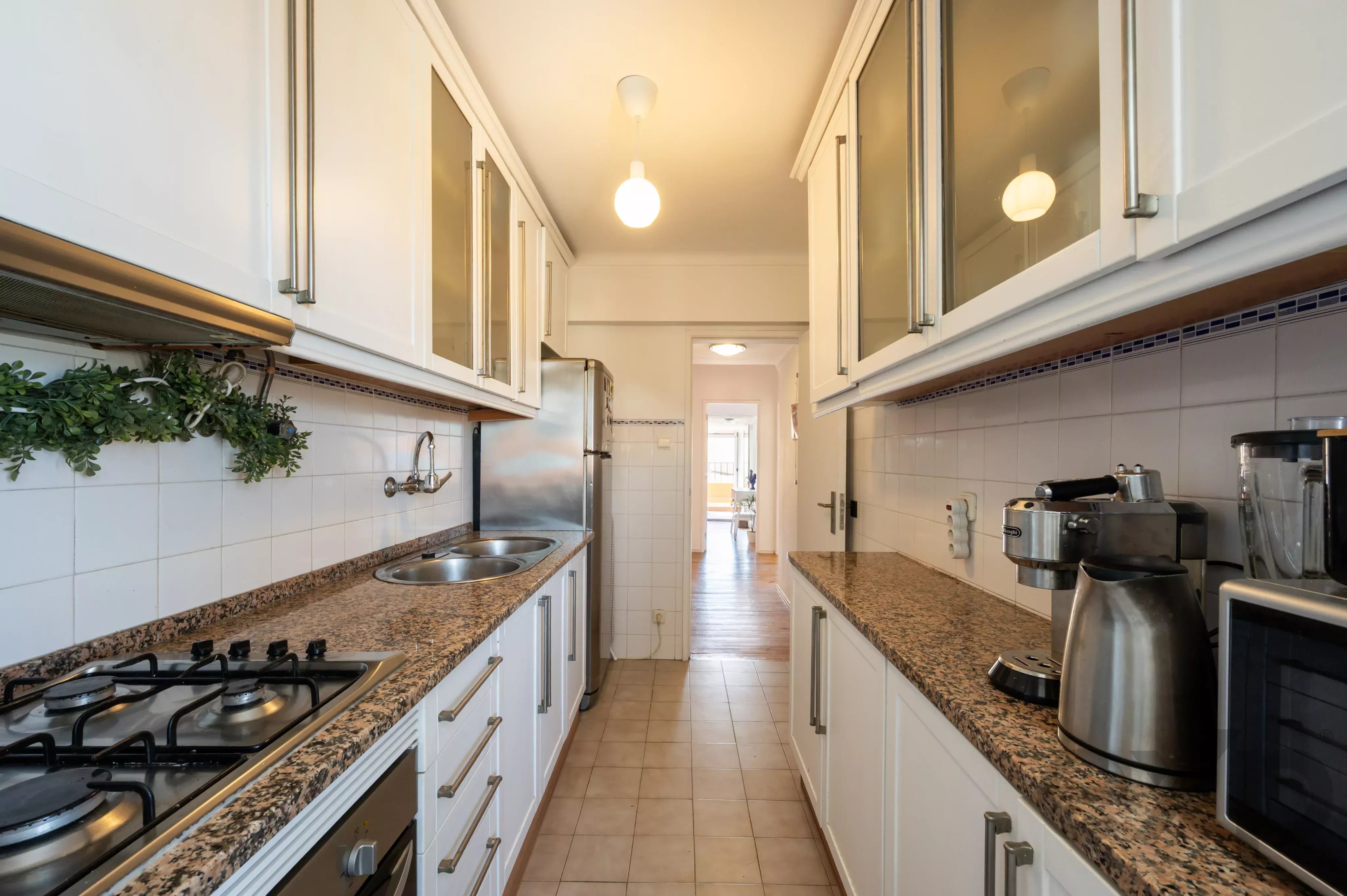 Charming 1-Bedroom Furnished Apartment in Lisboa 86902045 image 9