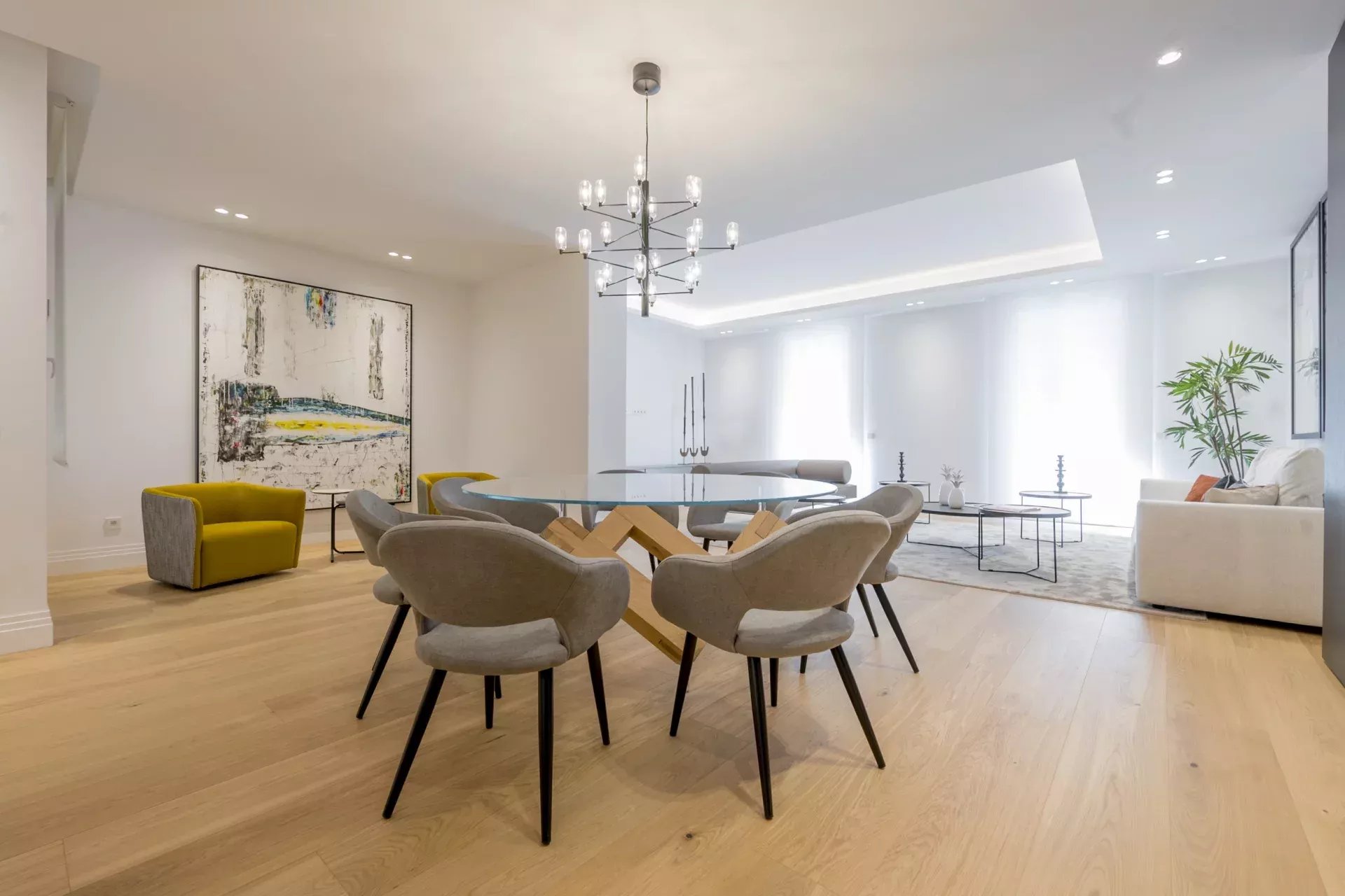 Appartement de Luxe Rénové avec Vue Imprenable sur la Fontaine de Neptune - picture 15