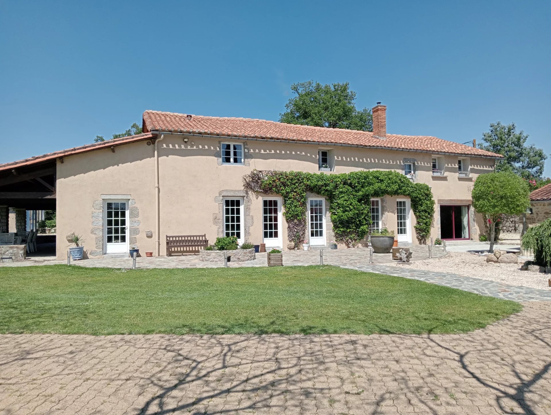Superbe ferme rénovée avec piscine