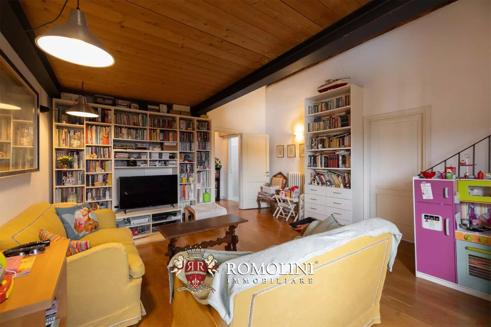 70 Bedroom Chateau's Image 95