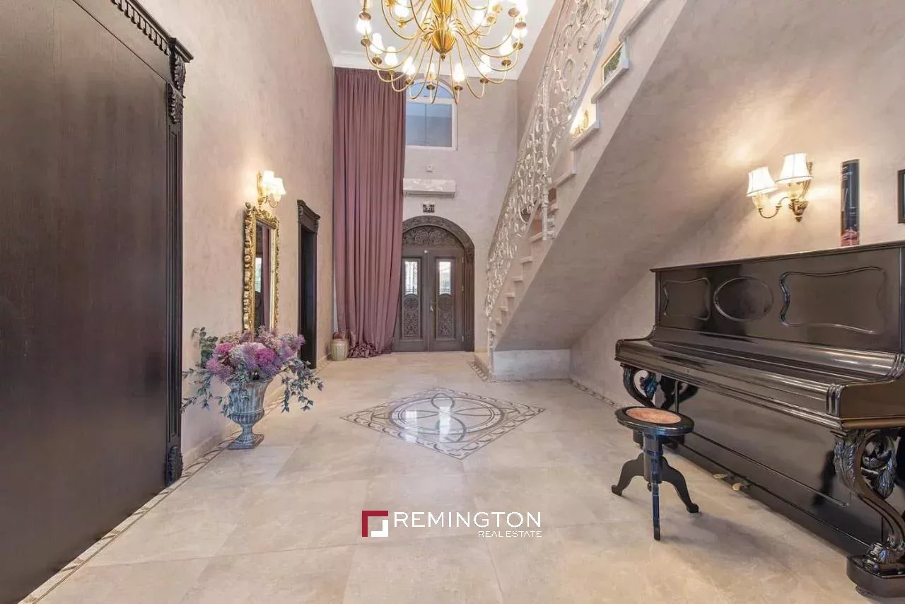 5 Bedroom Villa/Townhouse's Image 9