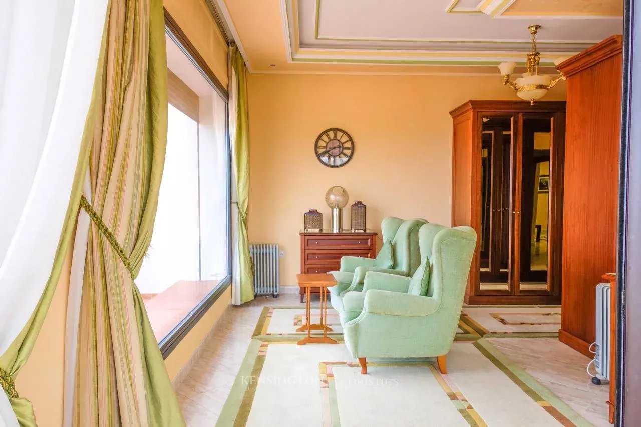 4 Bedroom Villa/Townhouse's Image 20