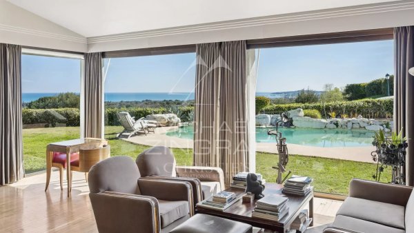 An exceptional villa in the heart of a prestigious estate on the French Riviera – just 12 minutes from Nice International Airport — photo 2