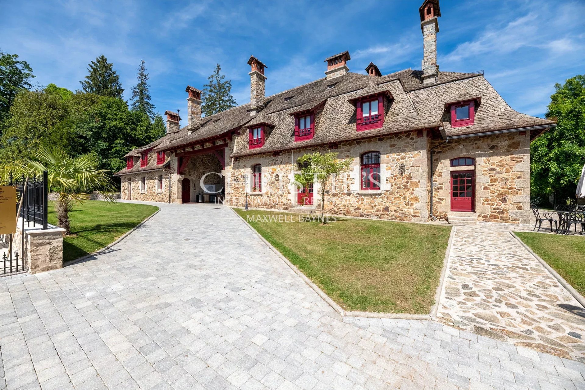 38 Bedroom Chateau's Image 5