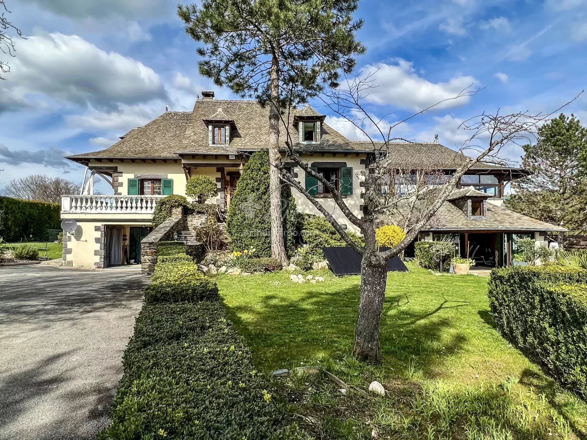 Agence immobilière de 