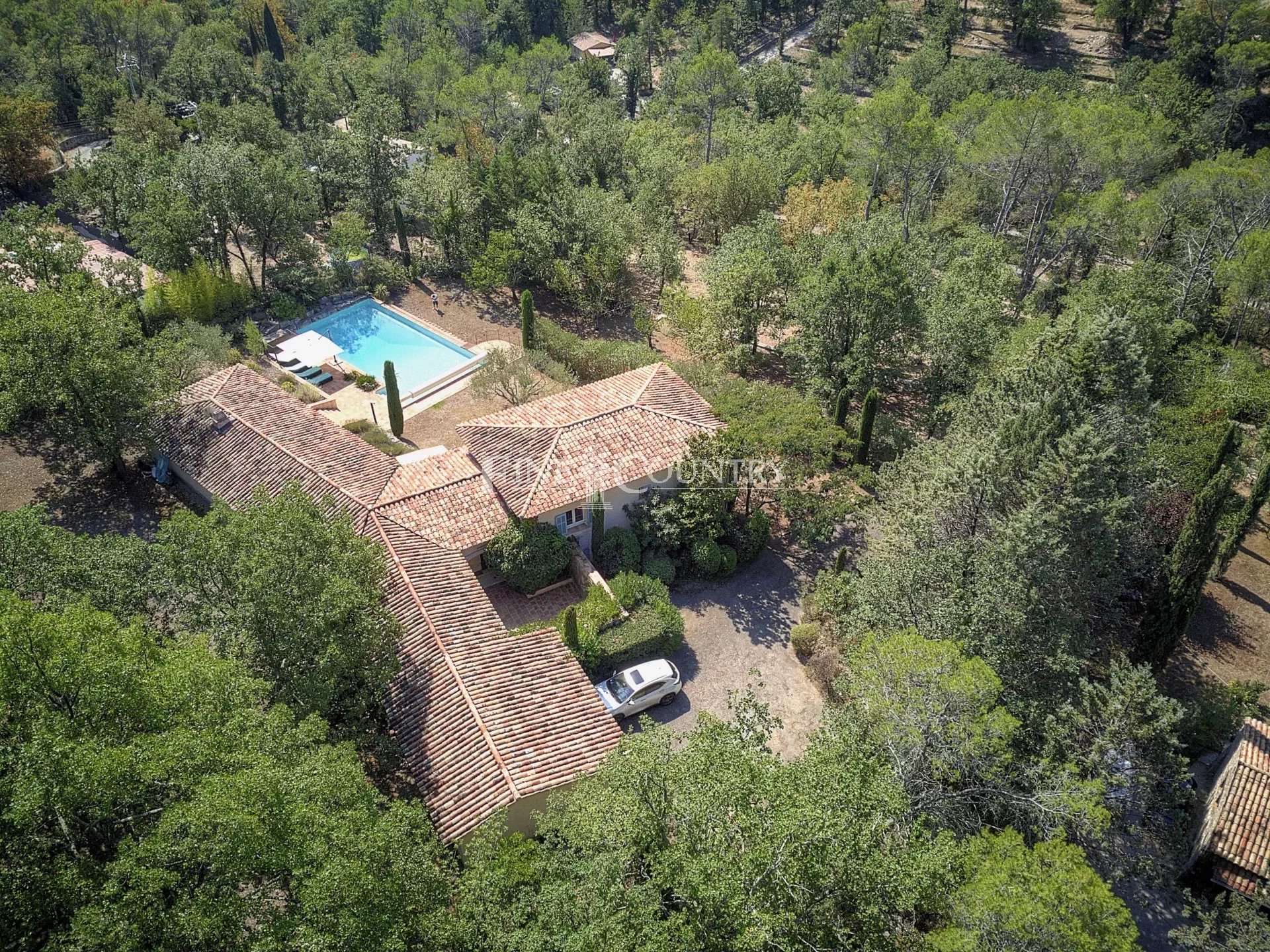 Photo of Villa for sale in Saint-Paul-en-Forêt