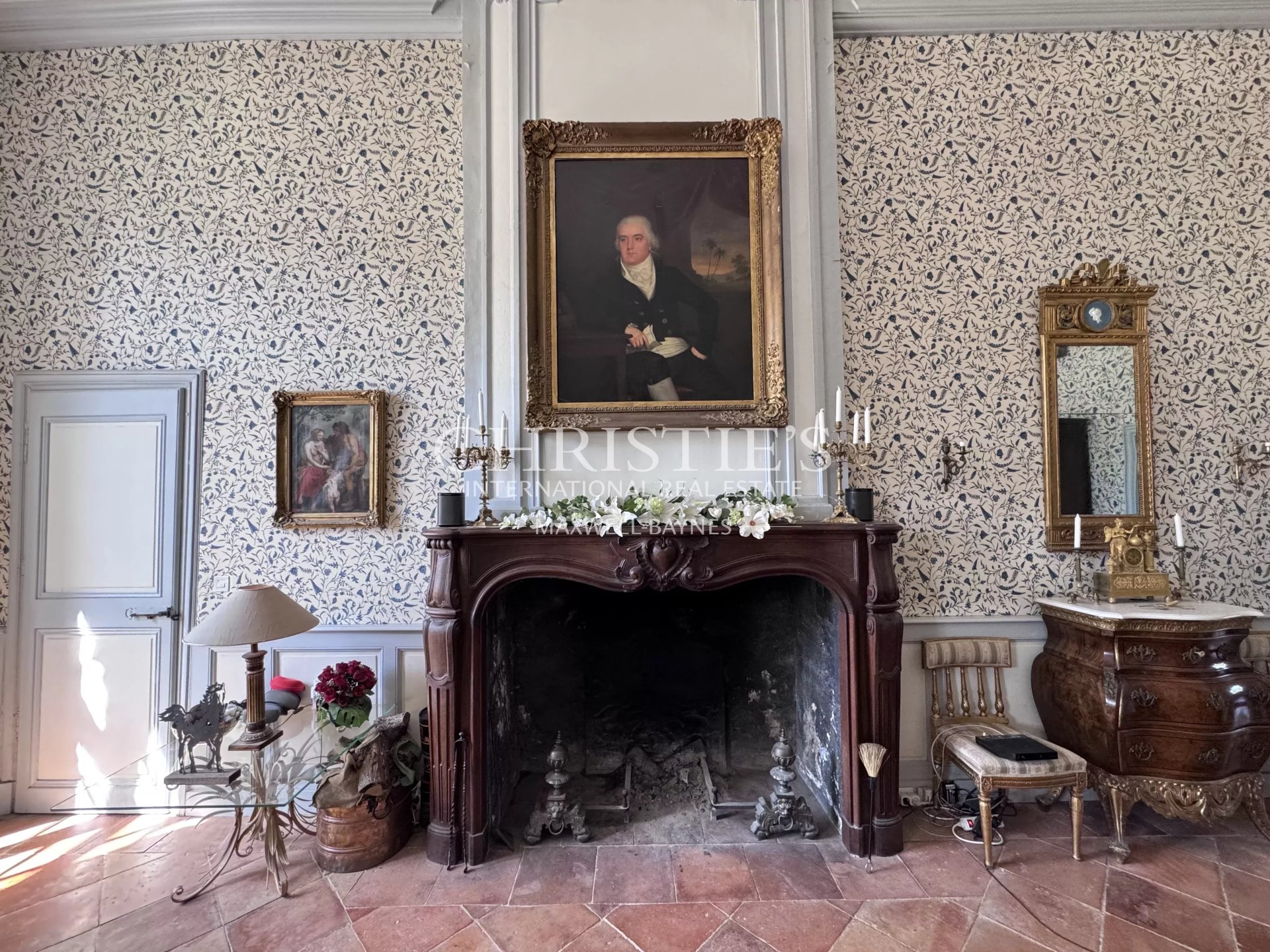 9 Bedroom Chateau's Image 8