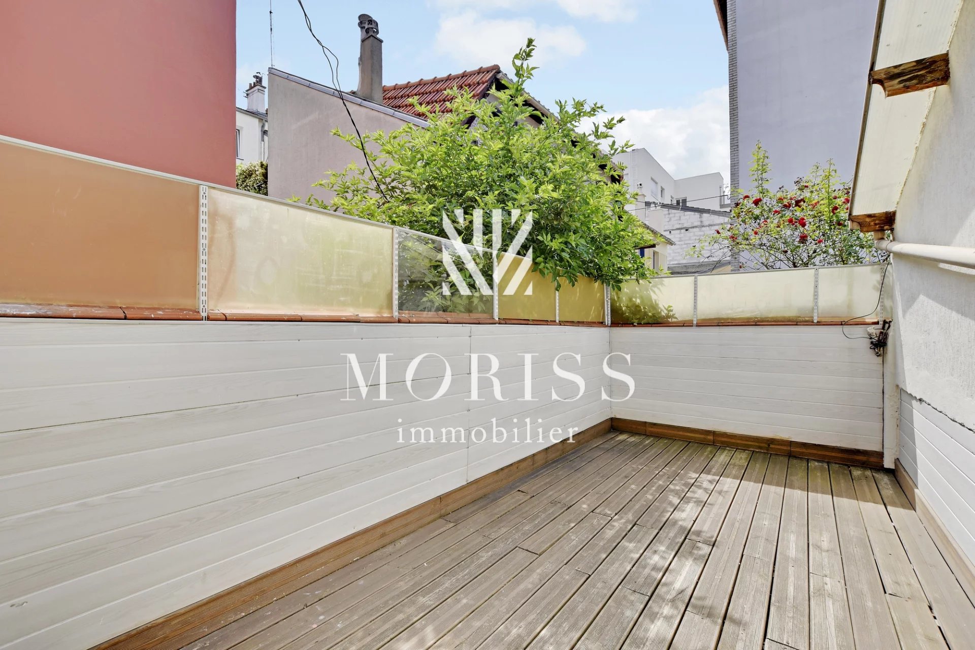 MAISON BAS MONTREUIL/6 PIECES/175.2 M2 AU SOL/TERRASSE/GARAGE - Image 1