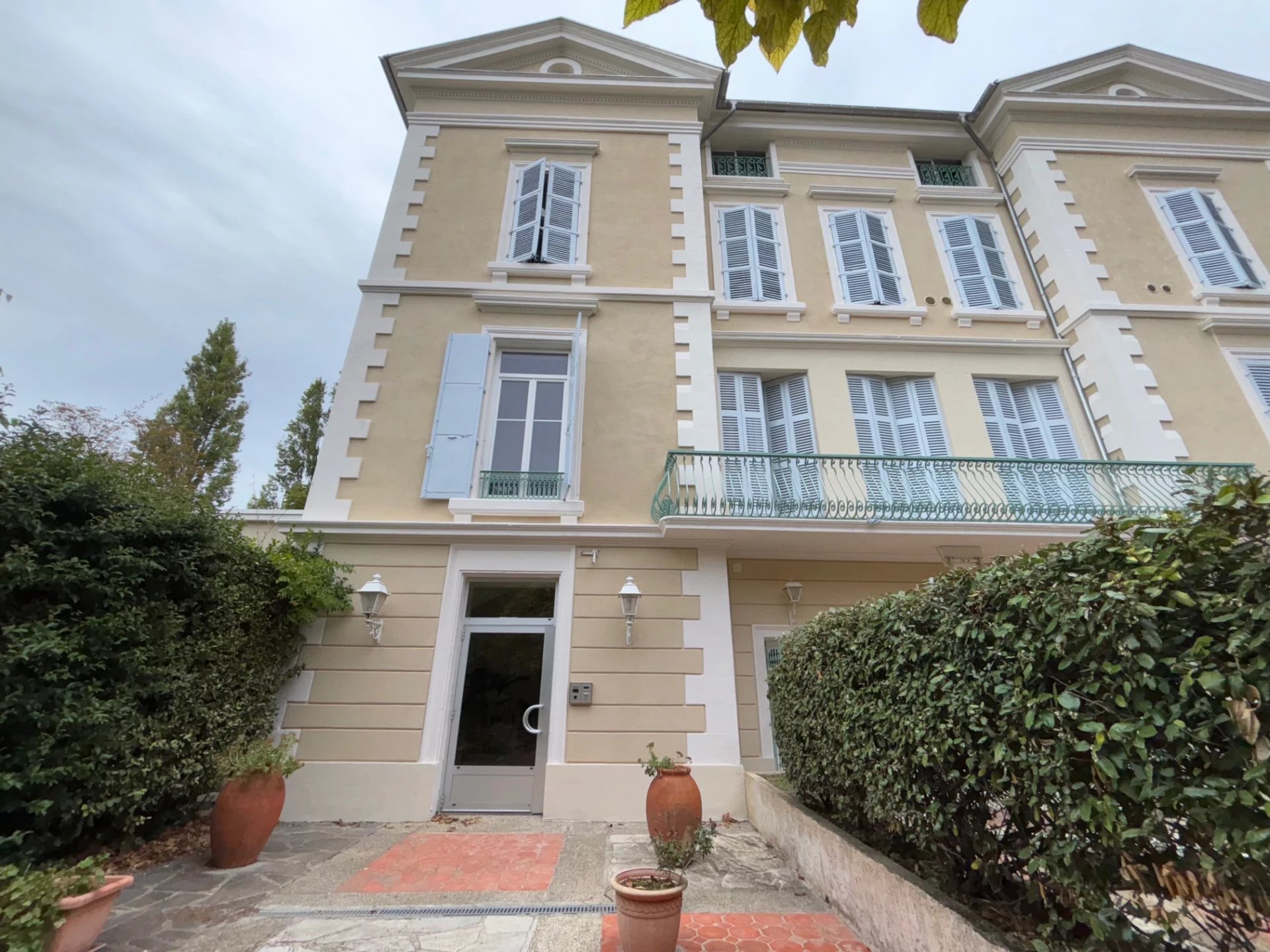 Agence immobilière de 