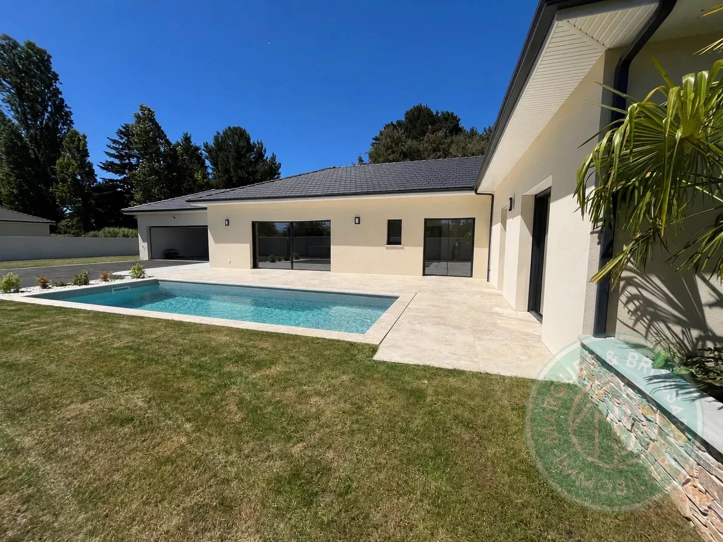 Agence immobilière de 