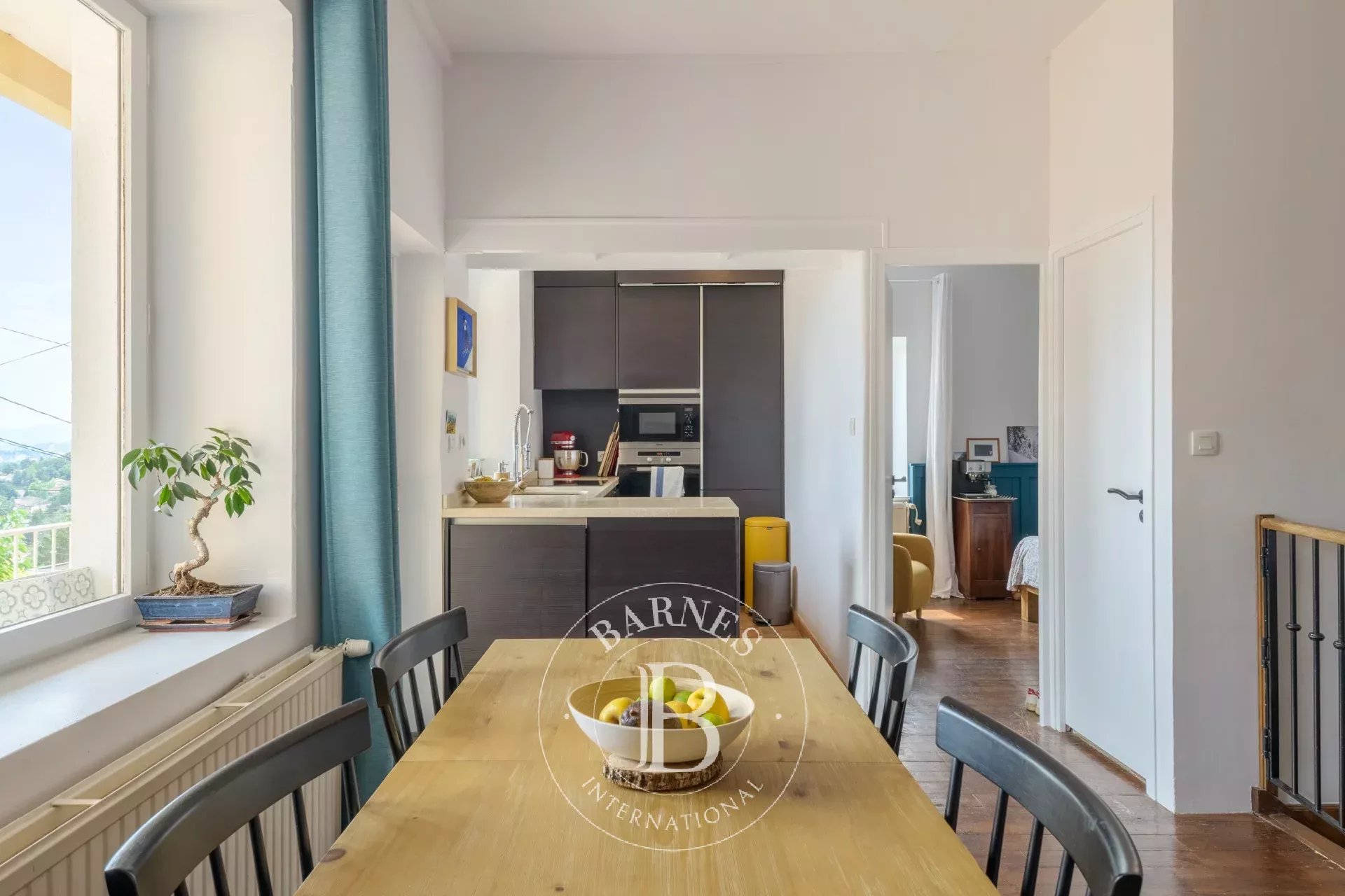 Daire Saint-Cyr-au-Mont-d'Or