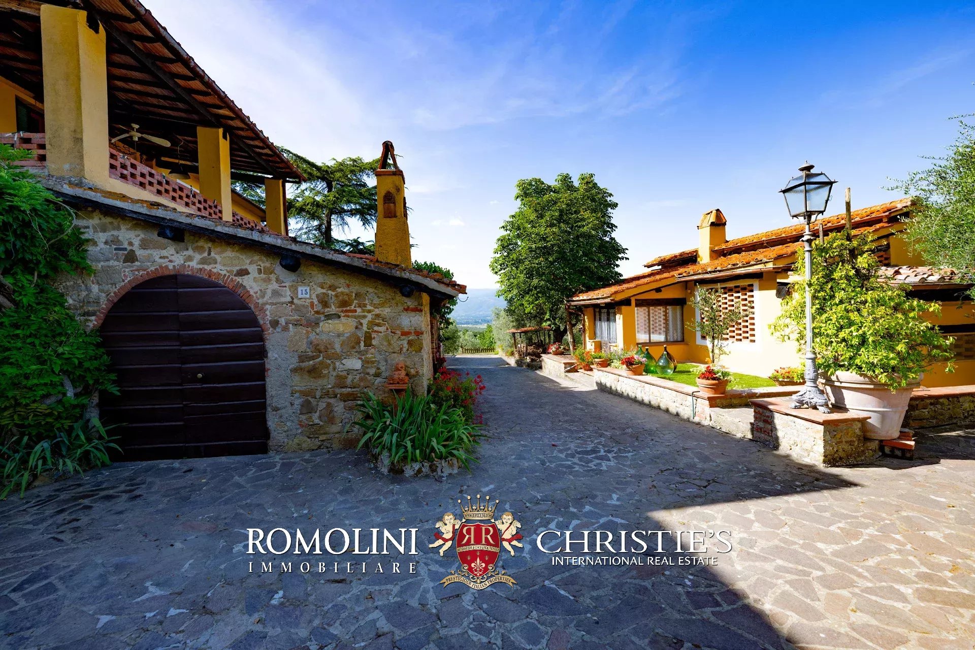9 Bedroom Villa/Townhouse's Image 29