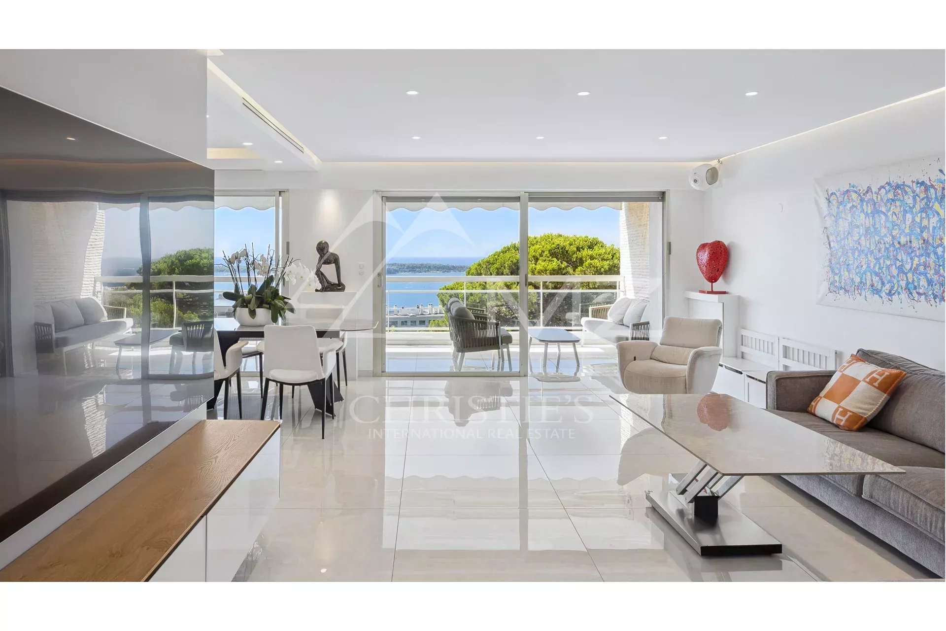 2 Bedroom Apartment/Flat's Image 3