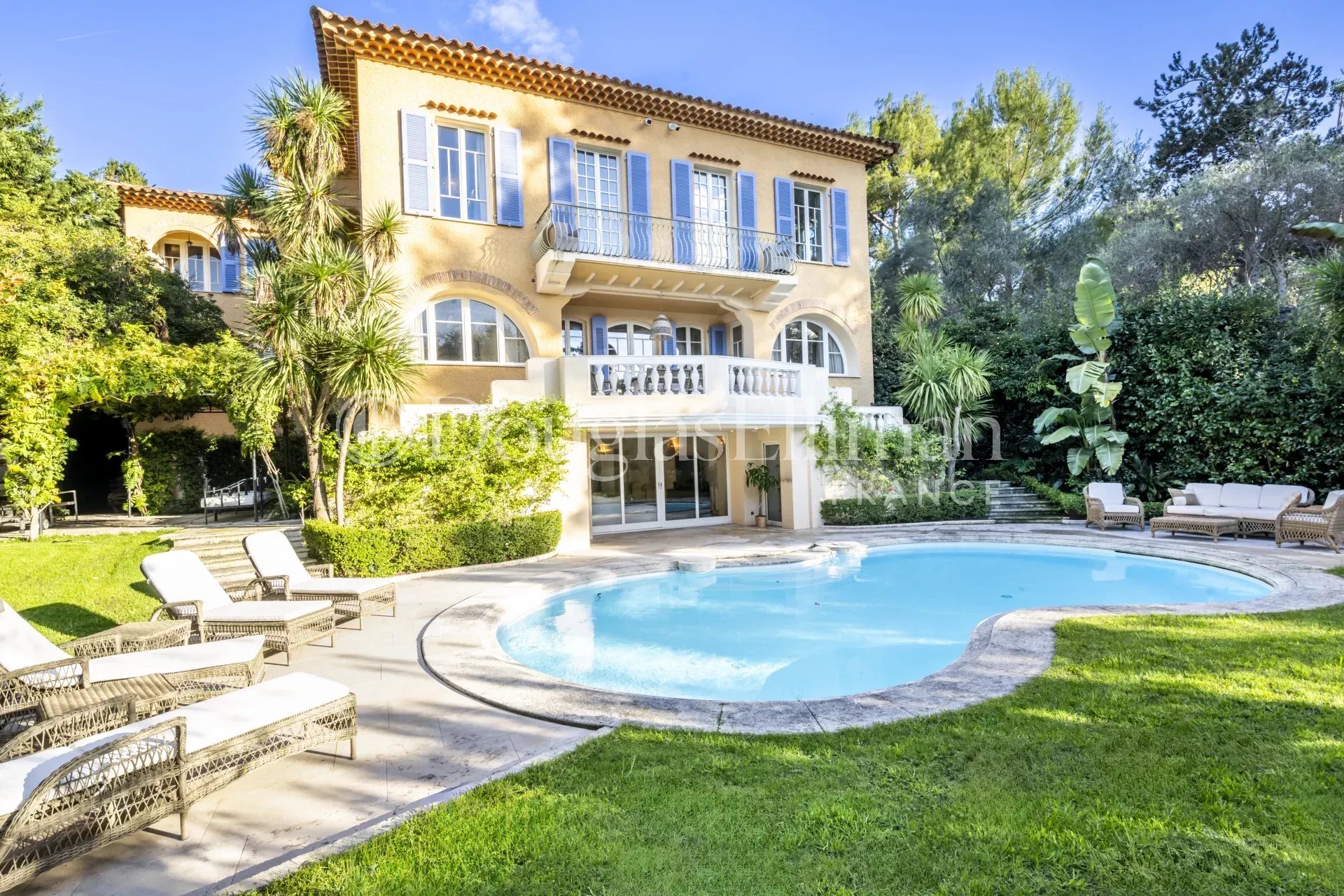 SAINT-JEAN-CAP-FERRAT — Une propriété d’exception à deux pas de la plage