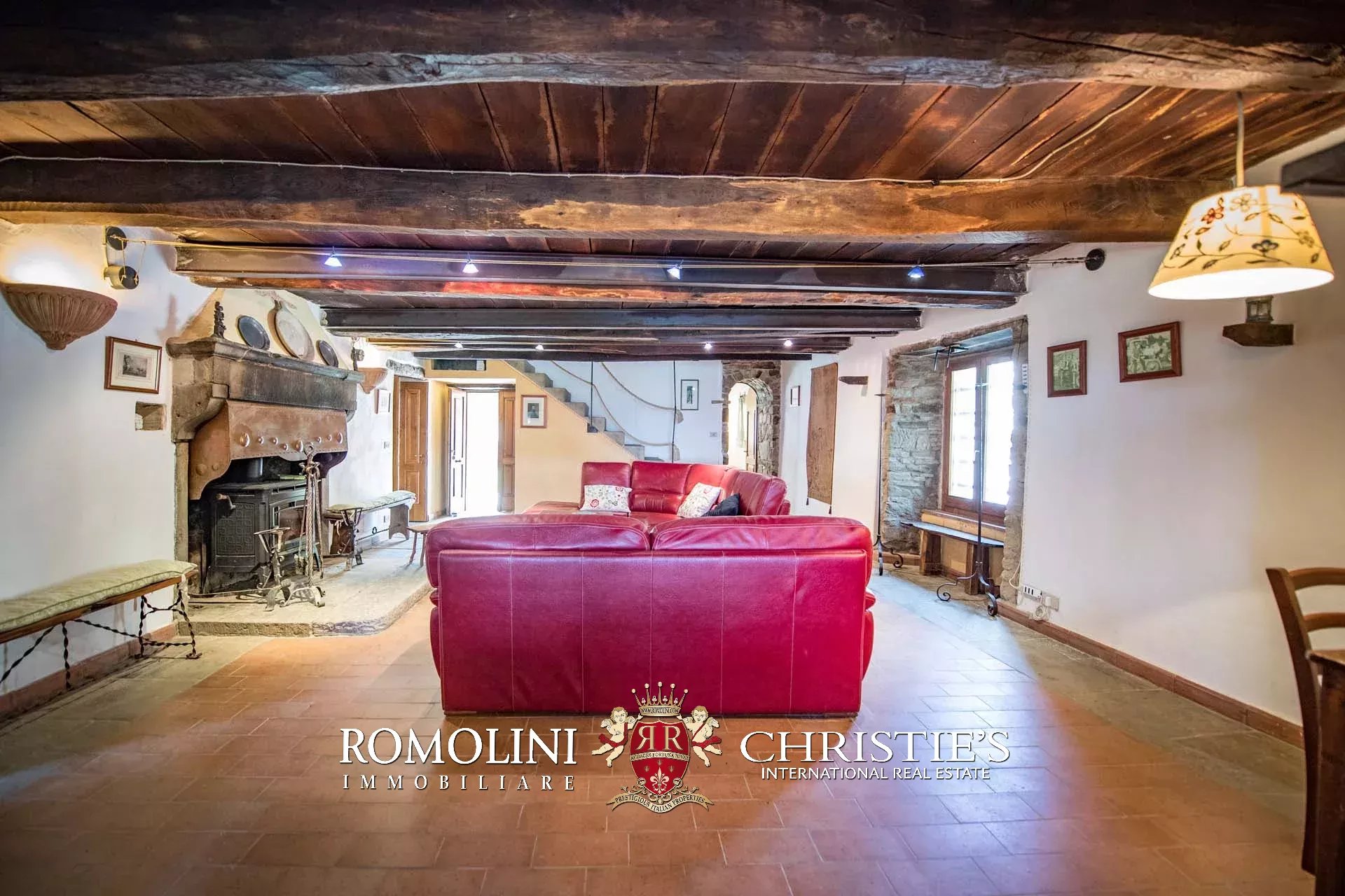 8 Bedroom Villa/Townhouse's Image 38