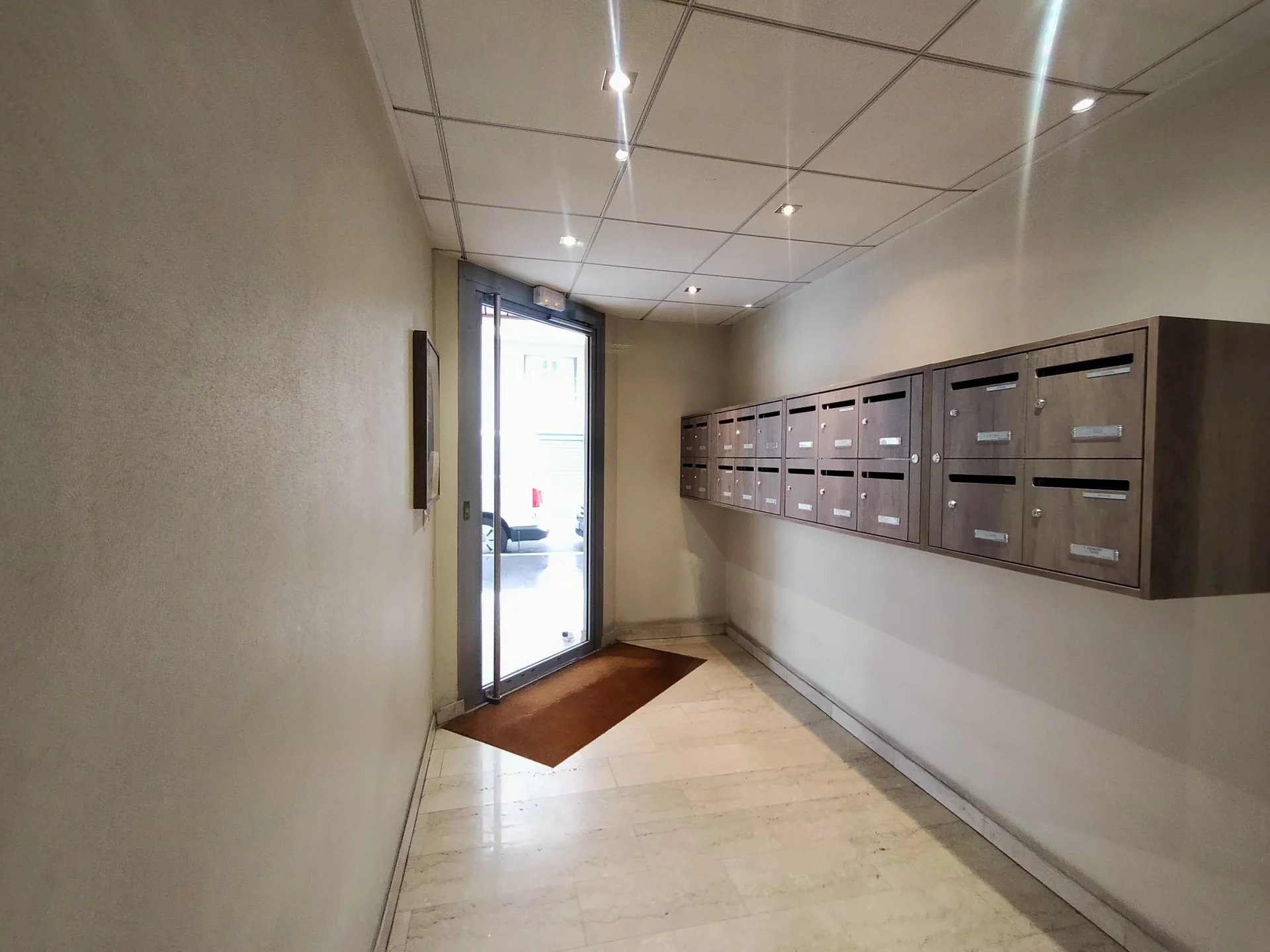 85842362 Location Lyon 3ème