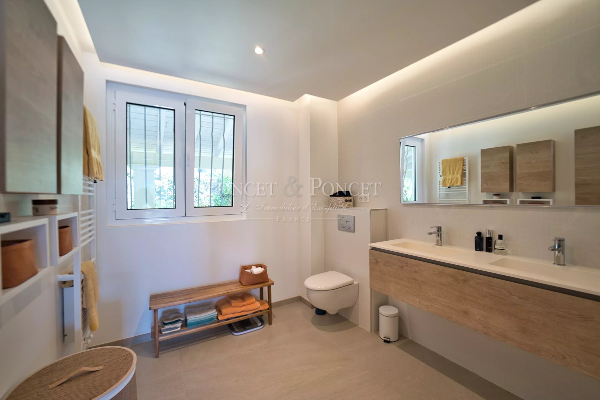 4 Bedroom Villa/Townhouse's Image 14
