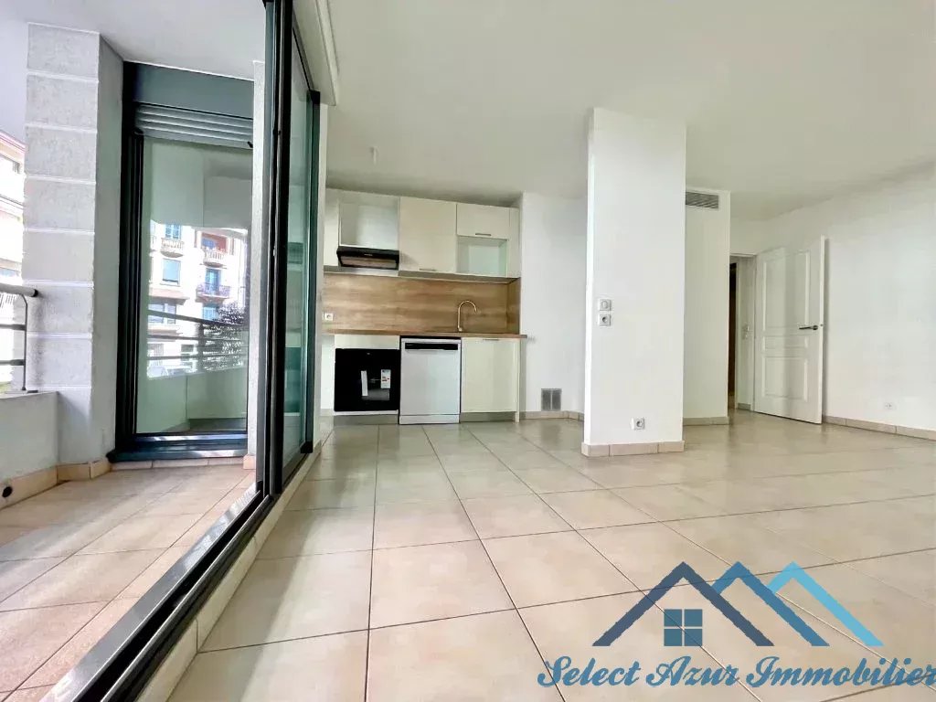 Antibes - 2P Centre ville refait à neuf