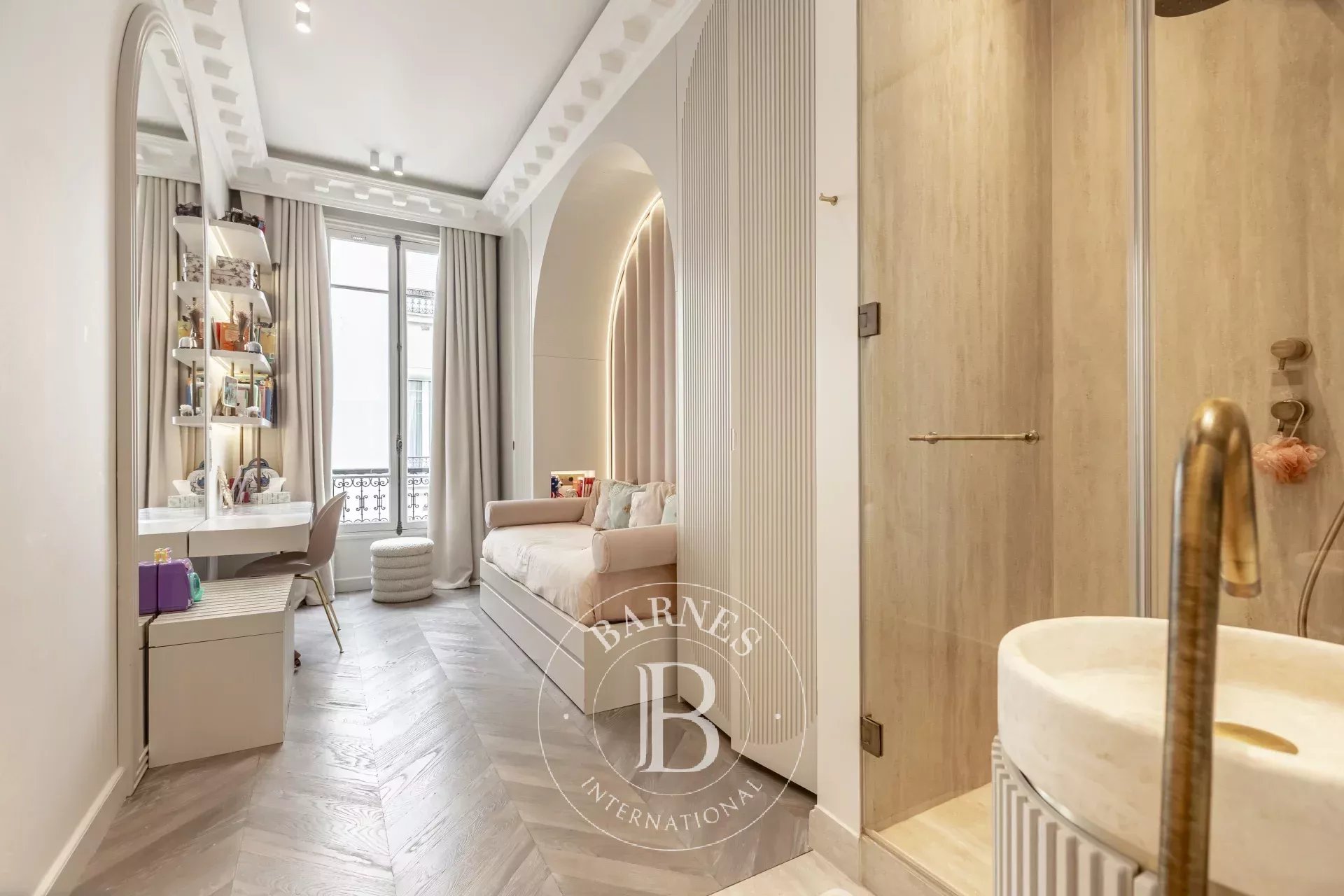 Daire Paris 8ème - picture 20