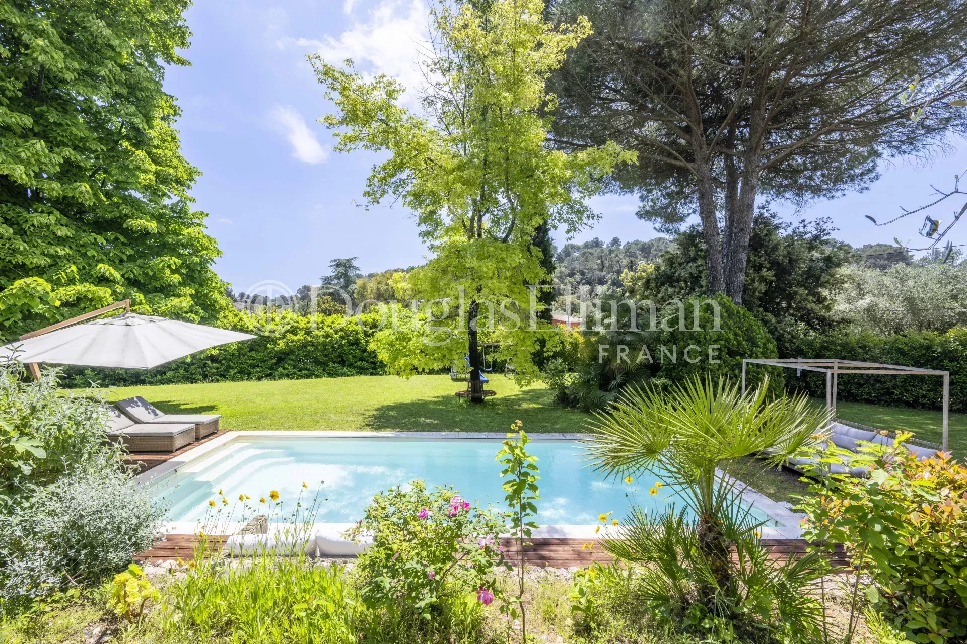 Valbonne : Villa provençale avec 5 chambres et piscine - Image nᵒ3