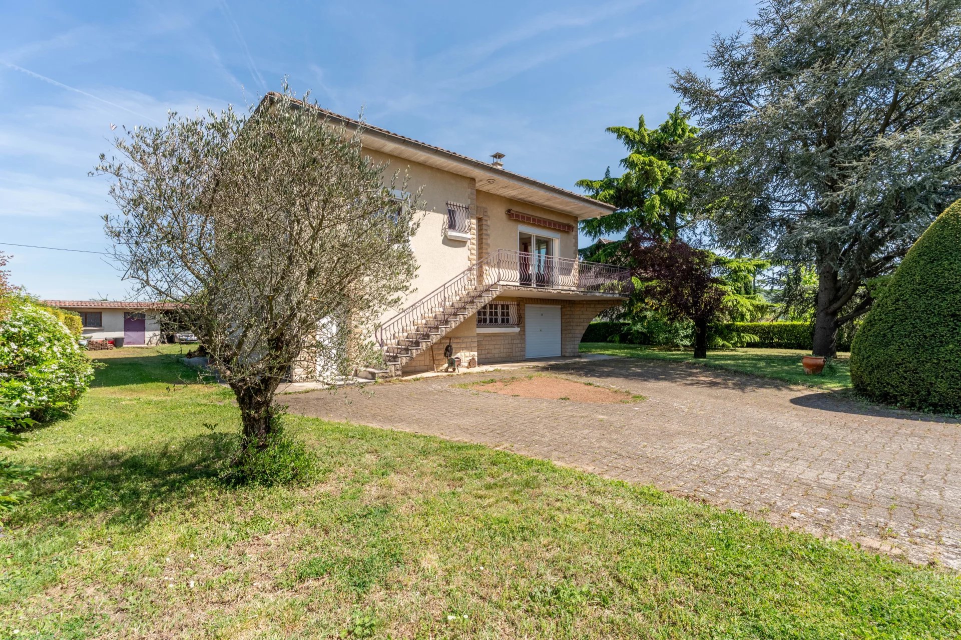 Agence immobilière de 