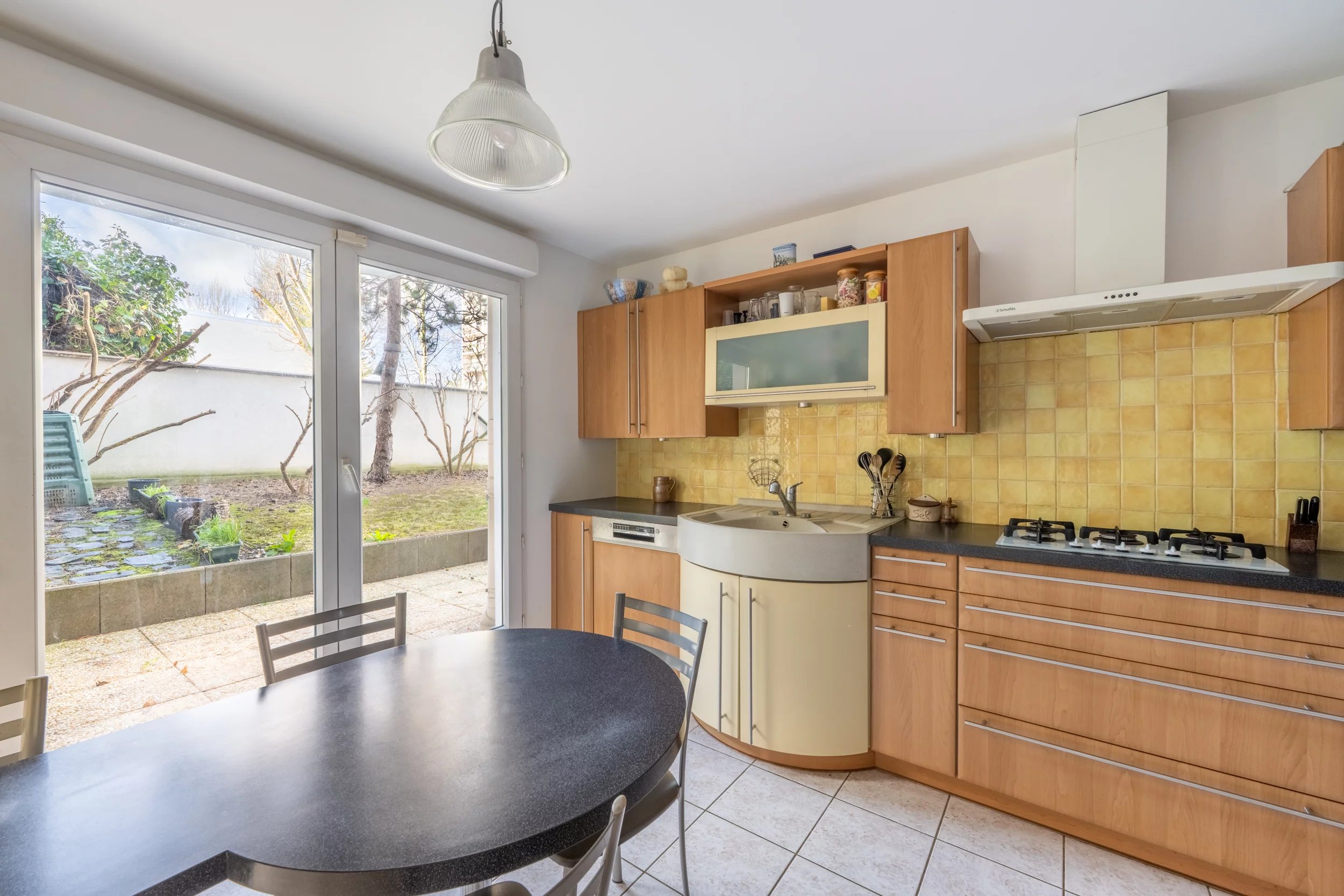 EXCLUSIVITÉ - APPARTEMENT-JARDIN  À BÉCON — photo 10