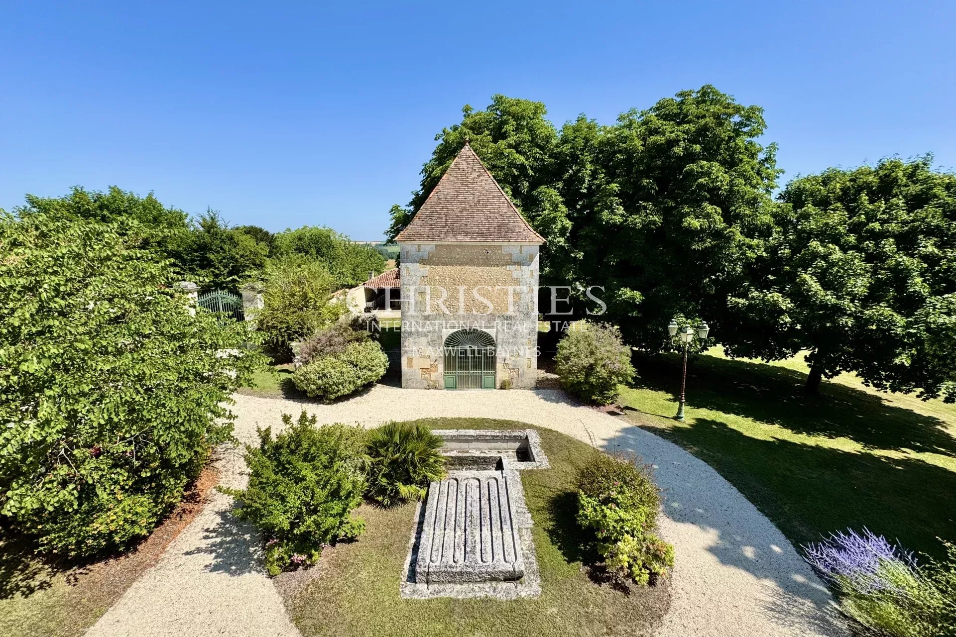14 Bedroom Villa/Townhouse's Image 39