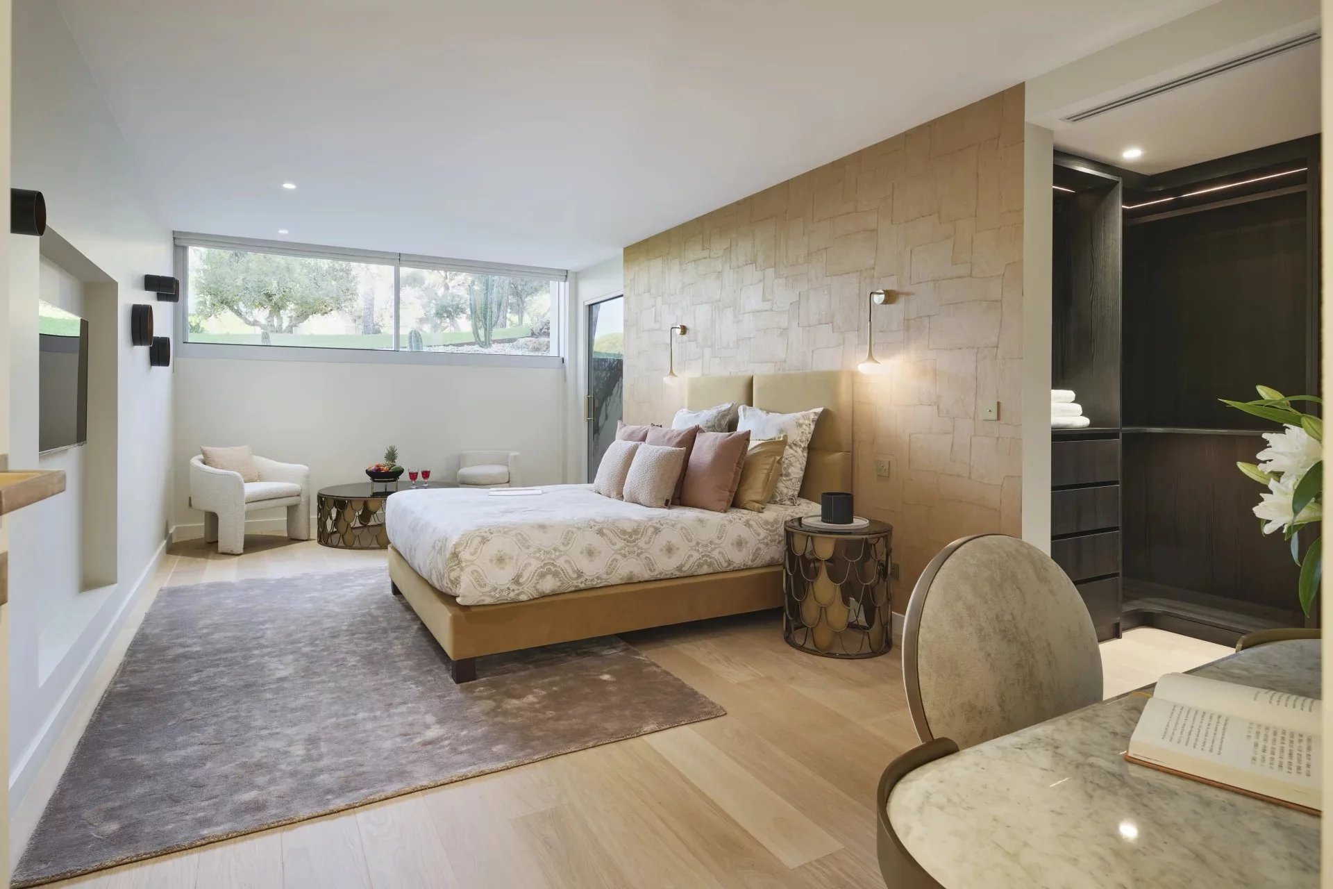 LUXUEUSE VILLA CONTEMPORAINE NEUVE - CAP D'ANTIBES