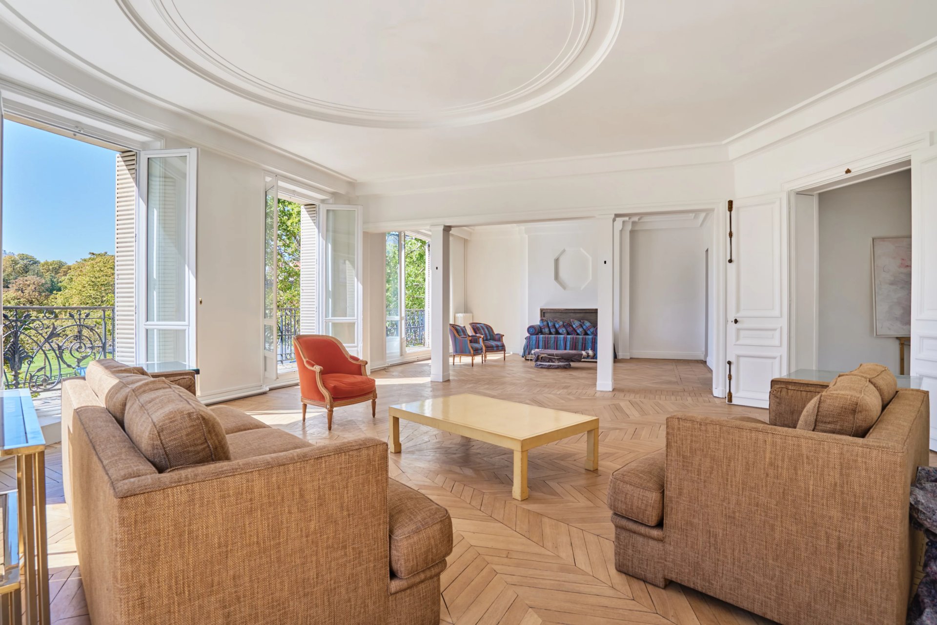 France - Paris – 16th District - Place du Trocadéro - Amazing views - Eiffel Tower For Sale on PropGOLuxury