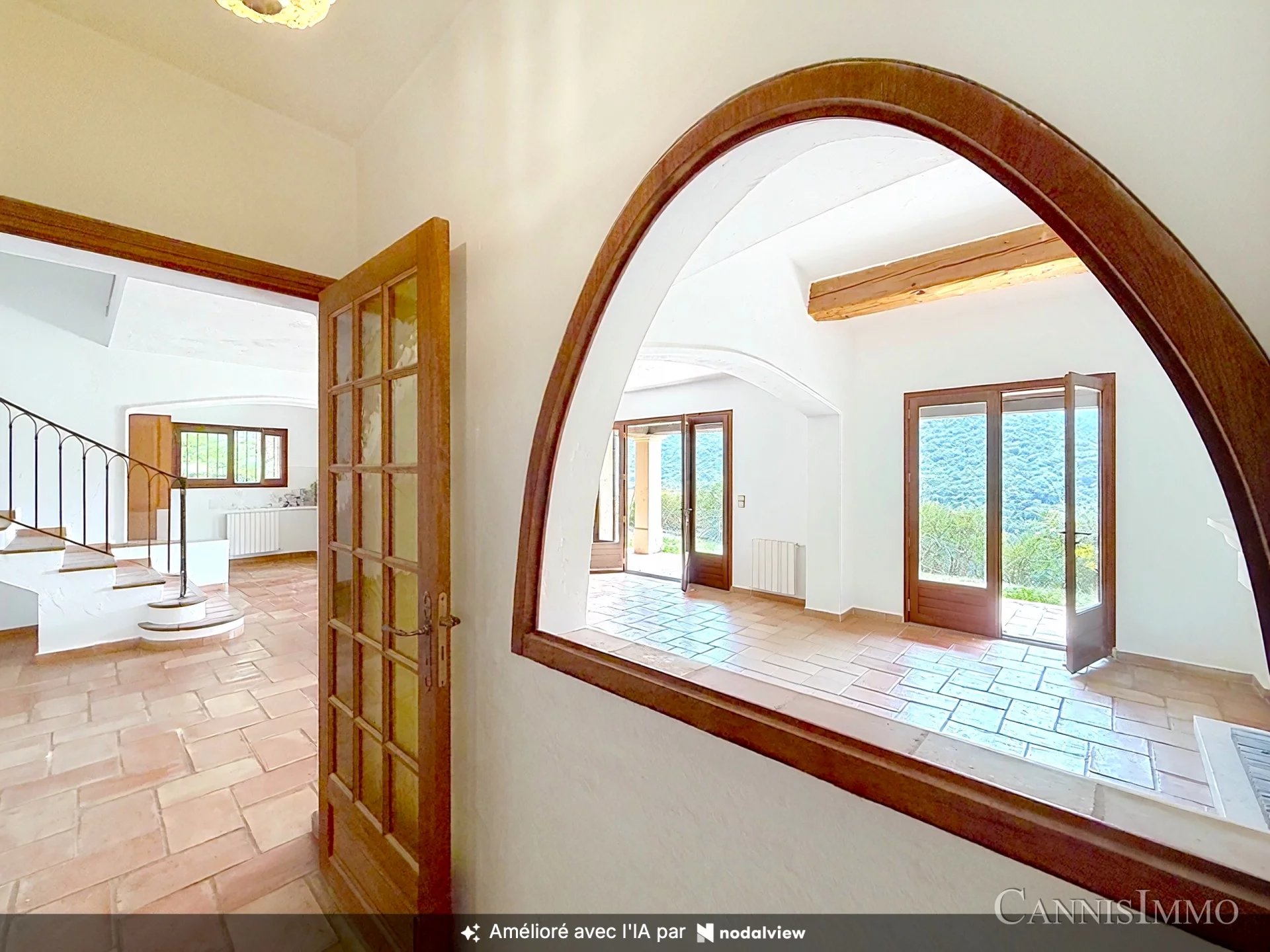MAISON À VENDRE – MANDELIEU / SAINT-JEAN-DE-CANNES – 173 M² – VUE DÉGAGÉE – GARAGE
