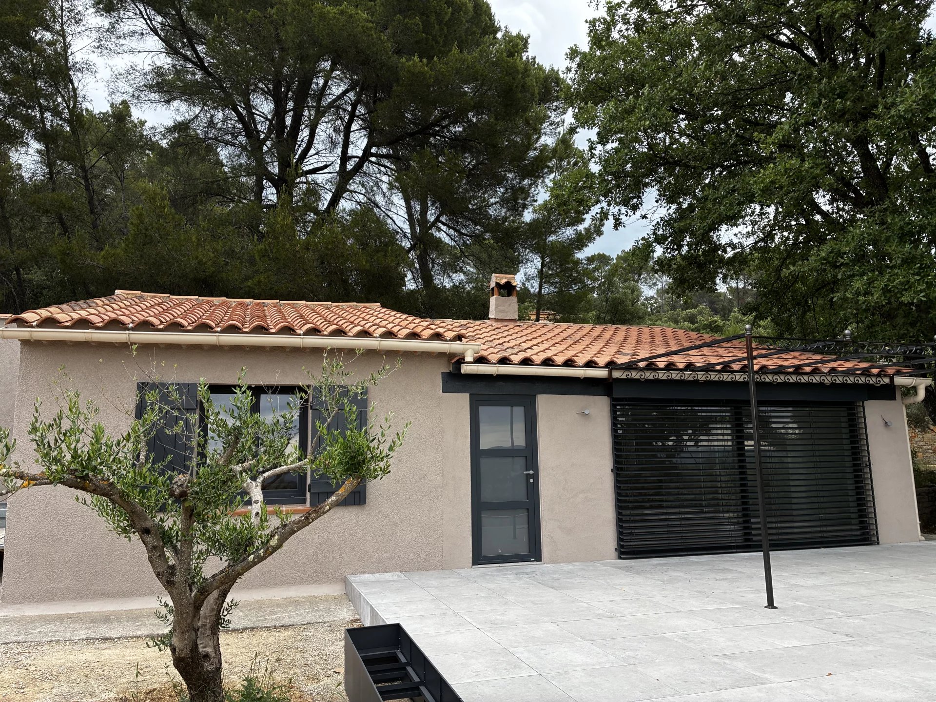 Wonderful property 3 beds pool views COTIGNAC