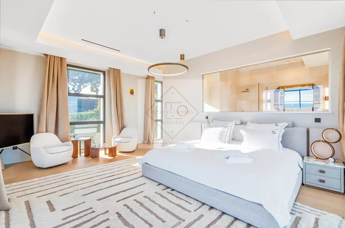 SUPER CANNES — EXCEPTIONAL BRAND-NEW CONTEMPORARY VILLA WITH PANORAMIC SEA VIEWS — photo 4
