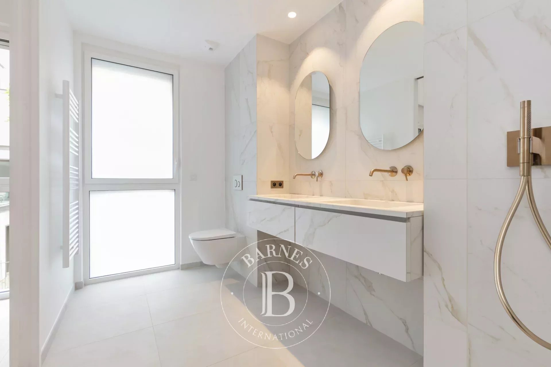 Daire Paris 8ème - picture 11