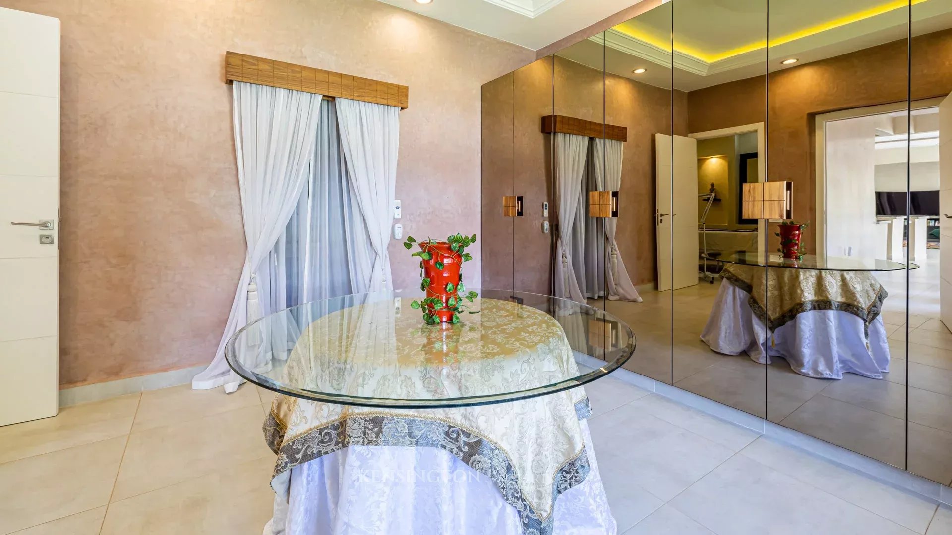 9 Bedroom Villa/Townhouse's Image 9