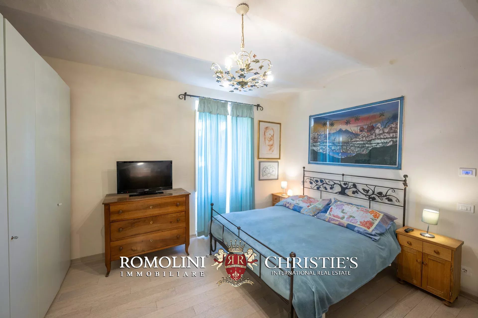 5 Bedroom Villa/Townhouse's Image 24