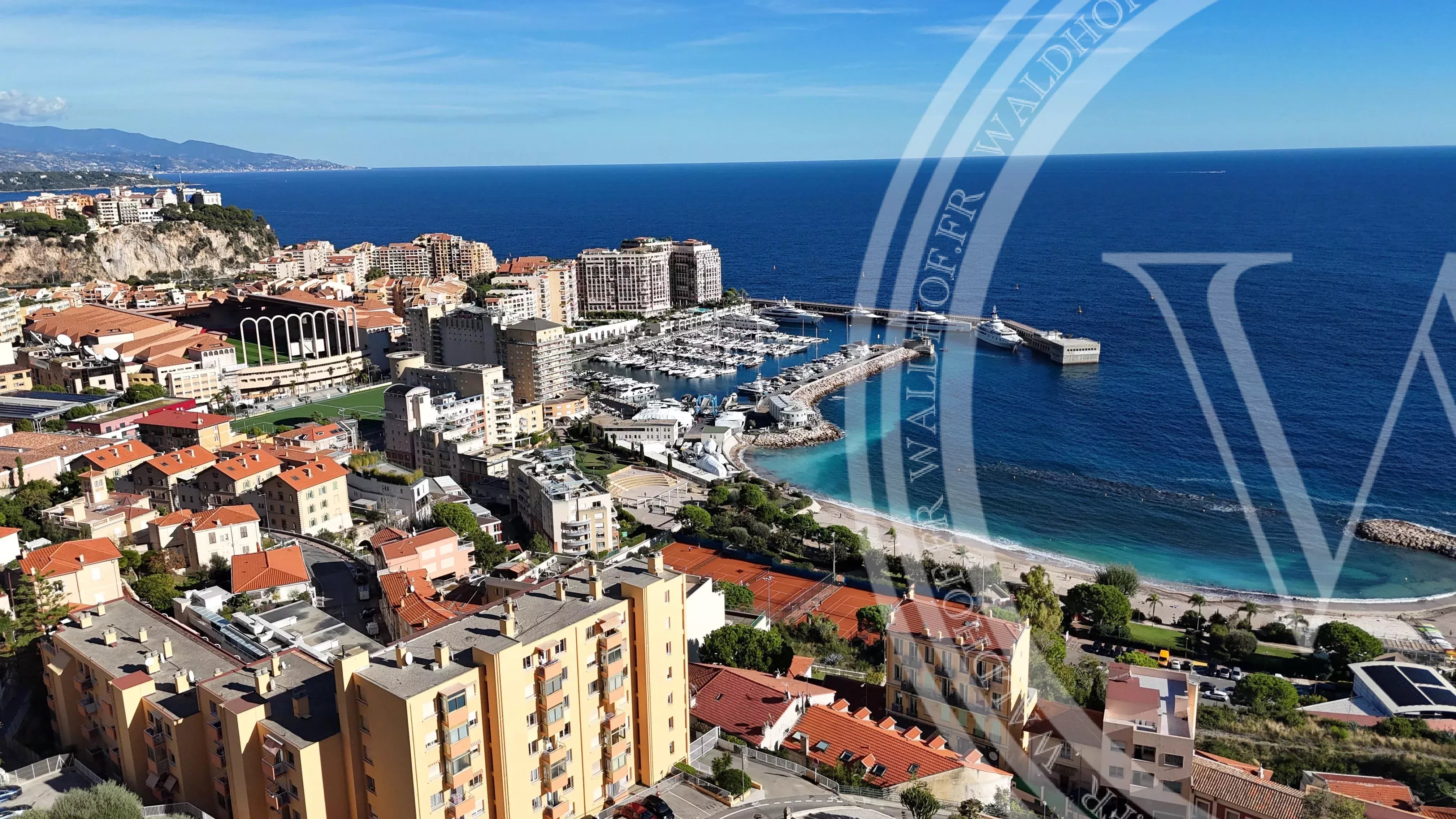 Terrain avec bâtiments existants à vendre Cap D'ail - Opportunité exceptionnelle aux portes de Monaco