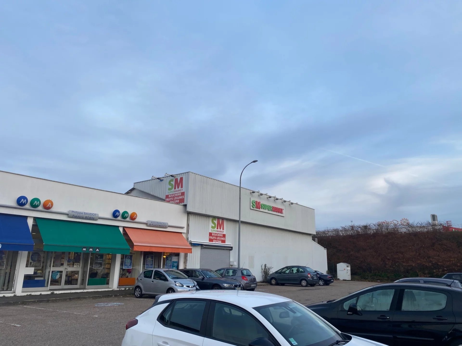 Location Commerce Montceau-les-Mines