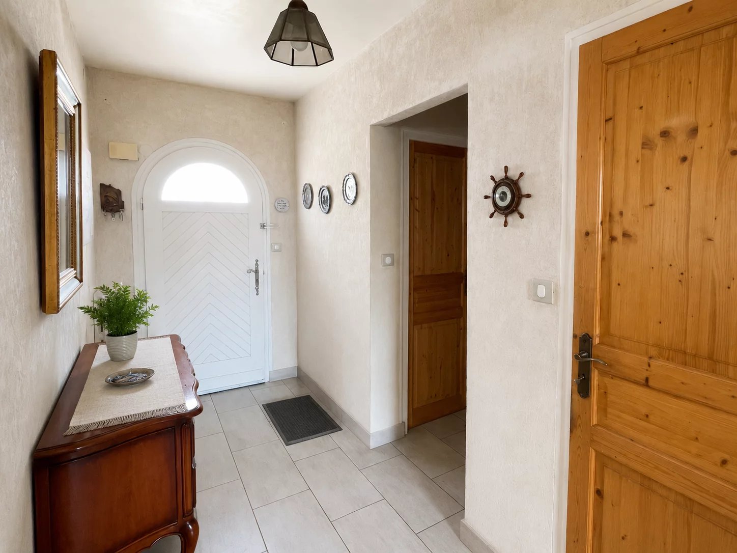 EXCLUSIVITÉ – DINAN – MAISON NÉO-BRETONNE AVEC LOCATAIRE EN PLACE